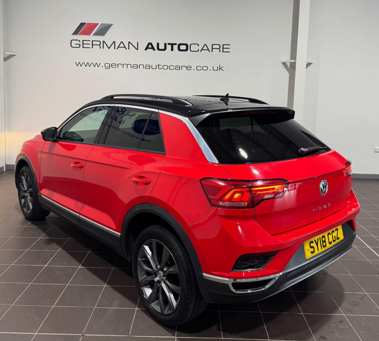 Used Volkswagen T-Roc 2018 for sale - 76832736: Photo 4