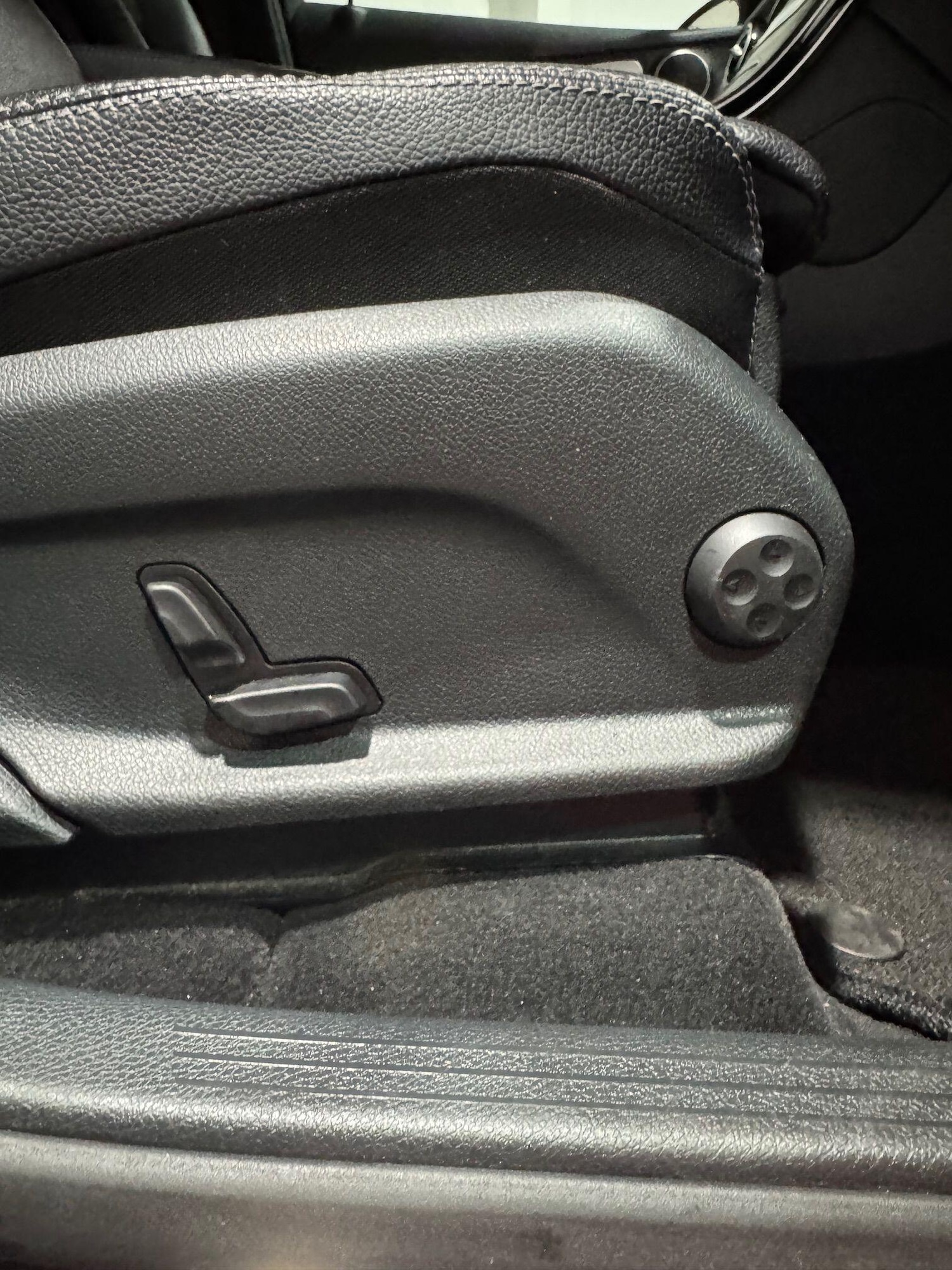 Used Mercedes-Benz GLC for sale - 77237635: Photo 16