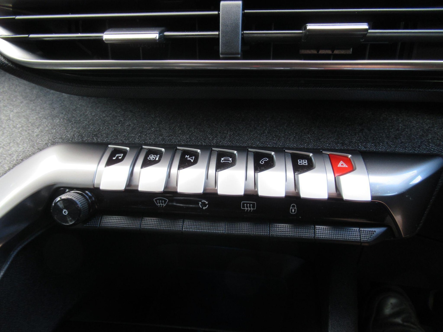 Used Peugeot 3008 2018 for sale - 77166803: Photo 33