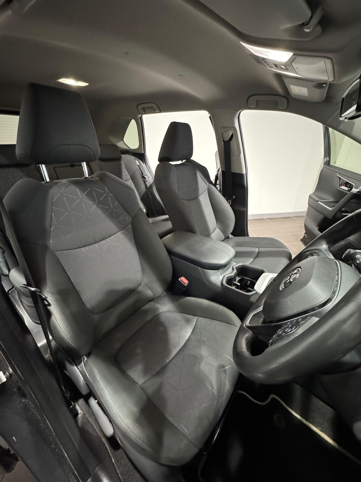 Used Toyota RAV4 for sale - 77143769: Photo 14