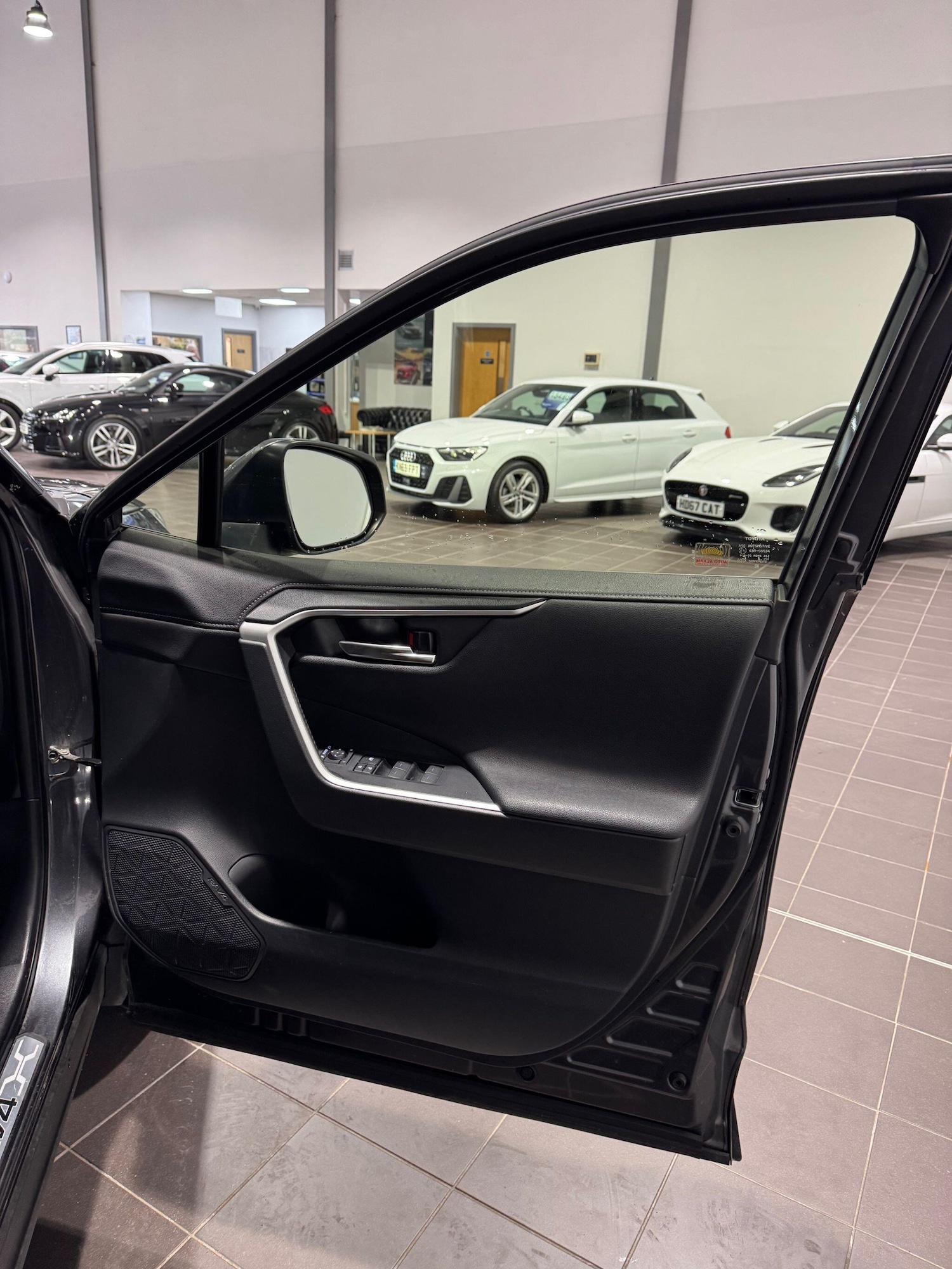 Used Toyota RAV4 for sale - 77143769: Photo 21