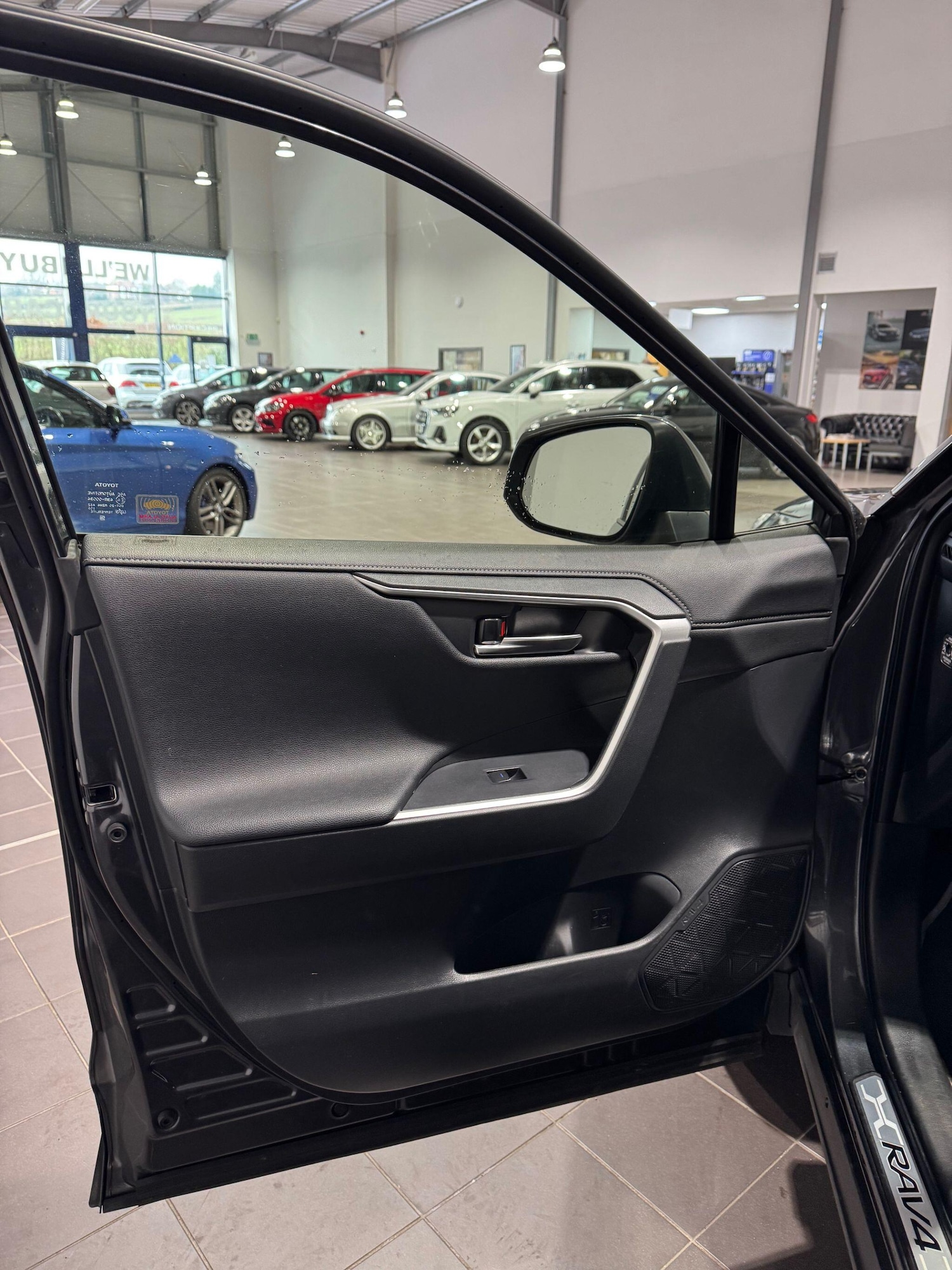 Used Toyota RAV4 for sale - 77143769: Photo 23