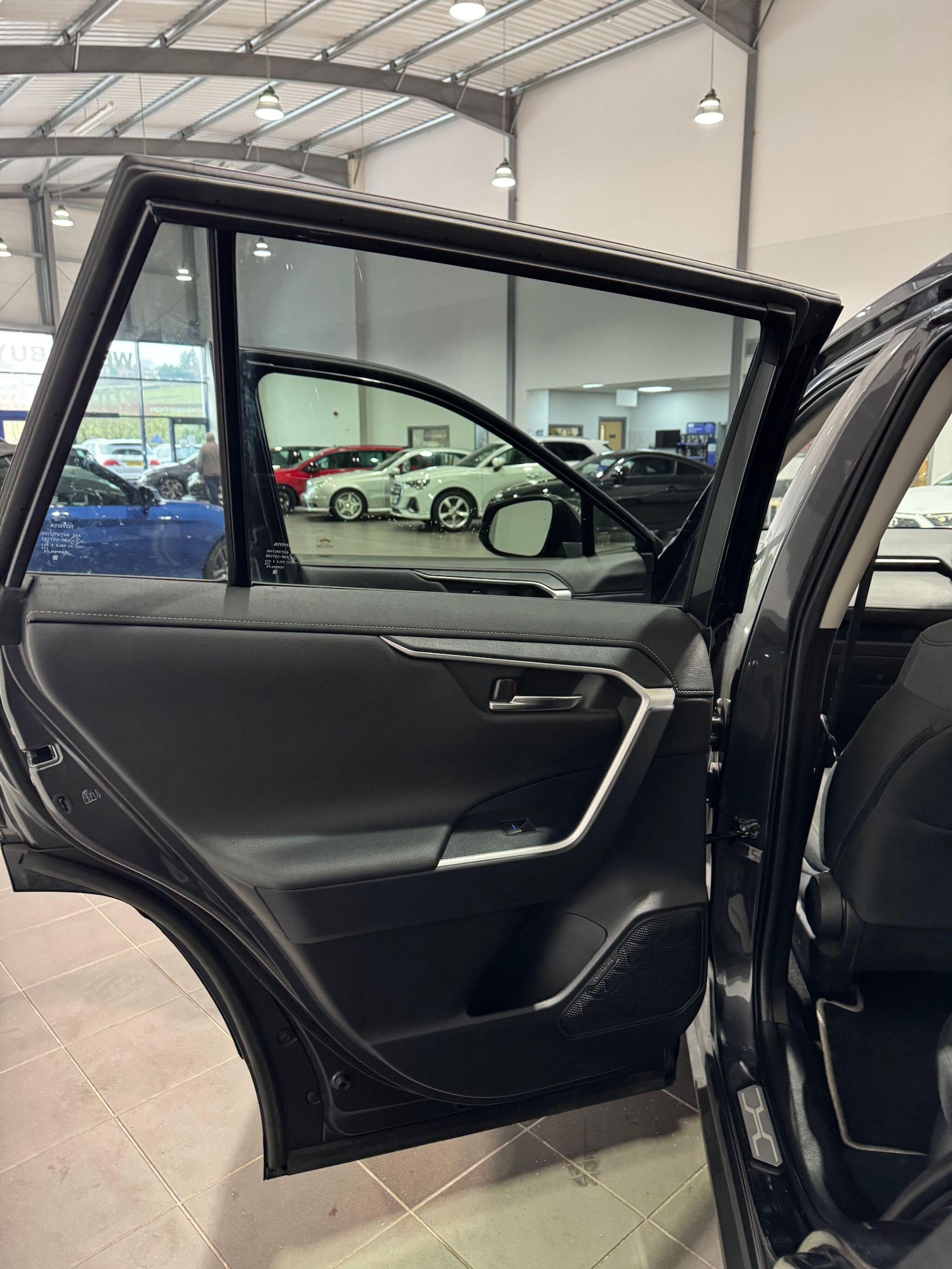 Used Toyota RAV4 for sale - 77143769: Photo 24