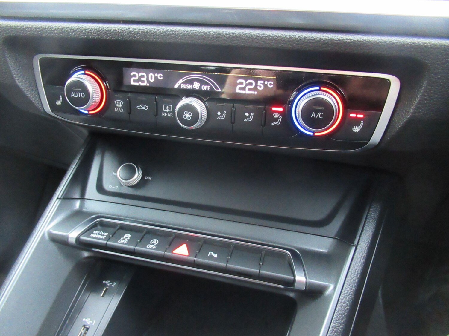 Used Audi Q3 2019 for sale - 76388416: Photo 43