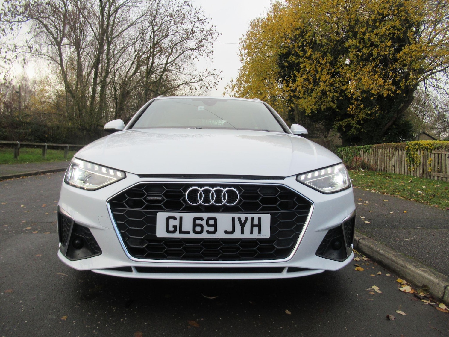 Used Audi A4 2019 for sale - 76918533: Photo 2