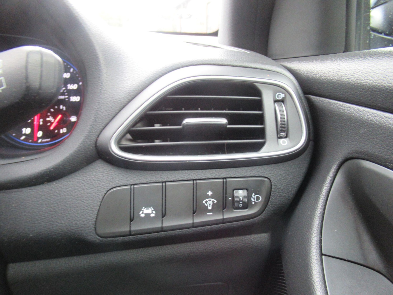 Used Hyundai i30 2019 for sale - 76993809: Photo 24