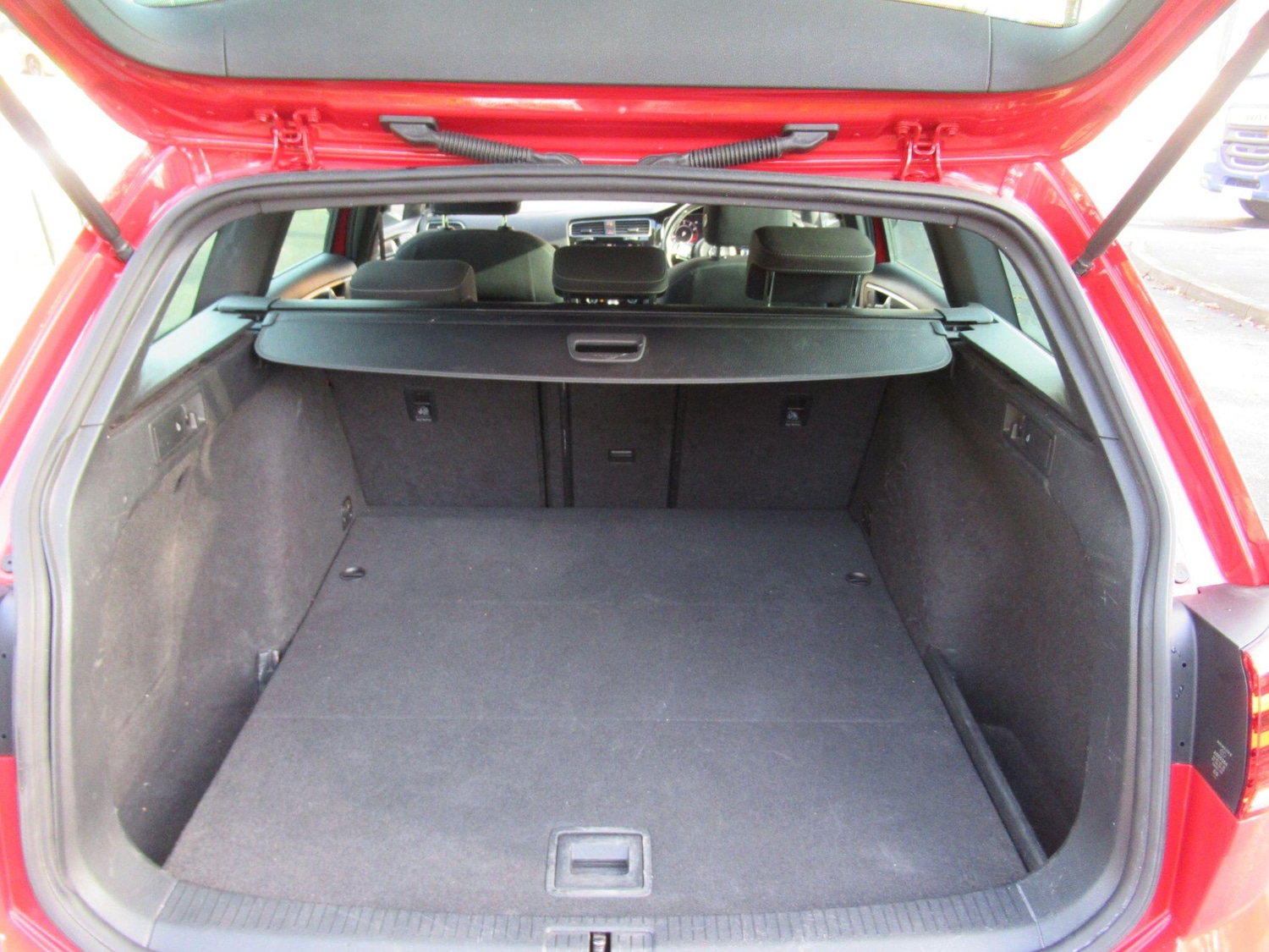 Used Volkswagen Golf 2018 for sale - 76992599: Photo 22