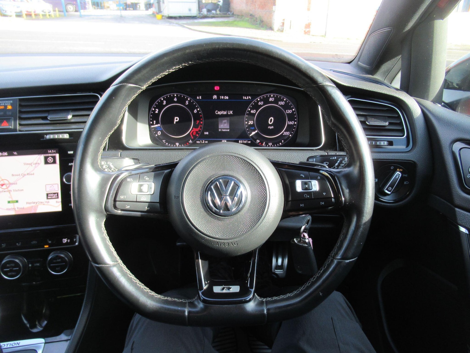 Used Volkswagen Golf 2018 for sale - 76992599: Photo 26