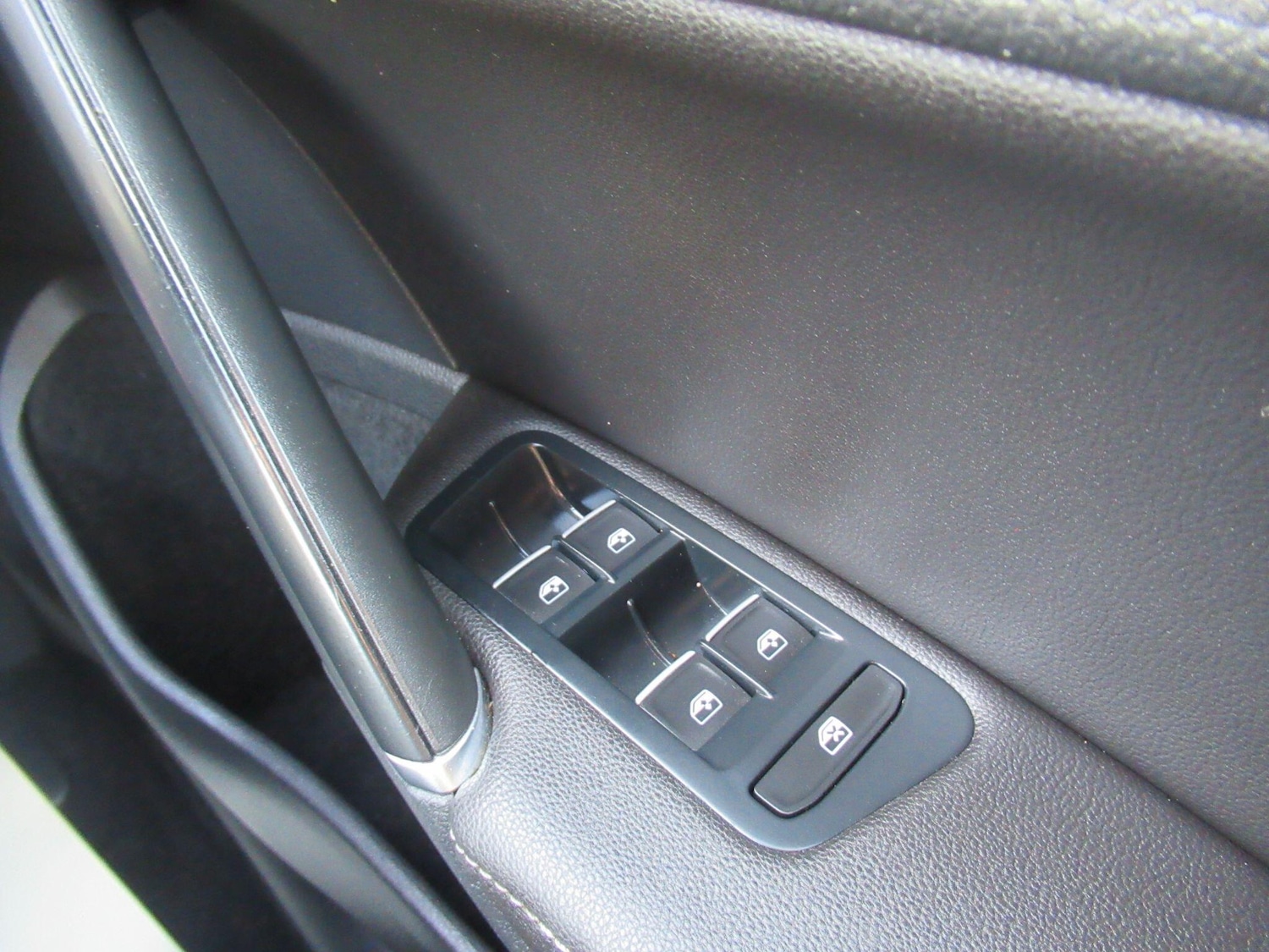 Used Volkswagen Golf 2018 for sale - 76992599: Photo 33