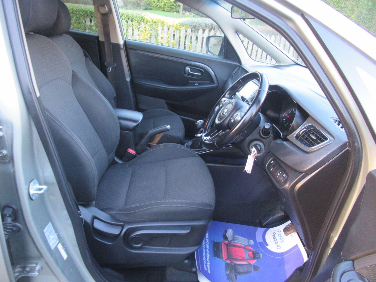 Used Kia Carens 2017 for sale - 77144649: Photo 20