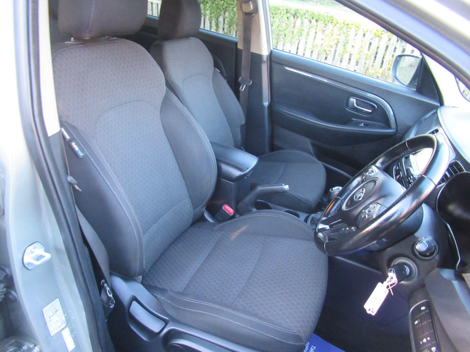 Used Kia Carens 2017 for sale - 77144649: Photo 22