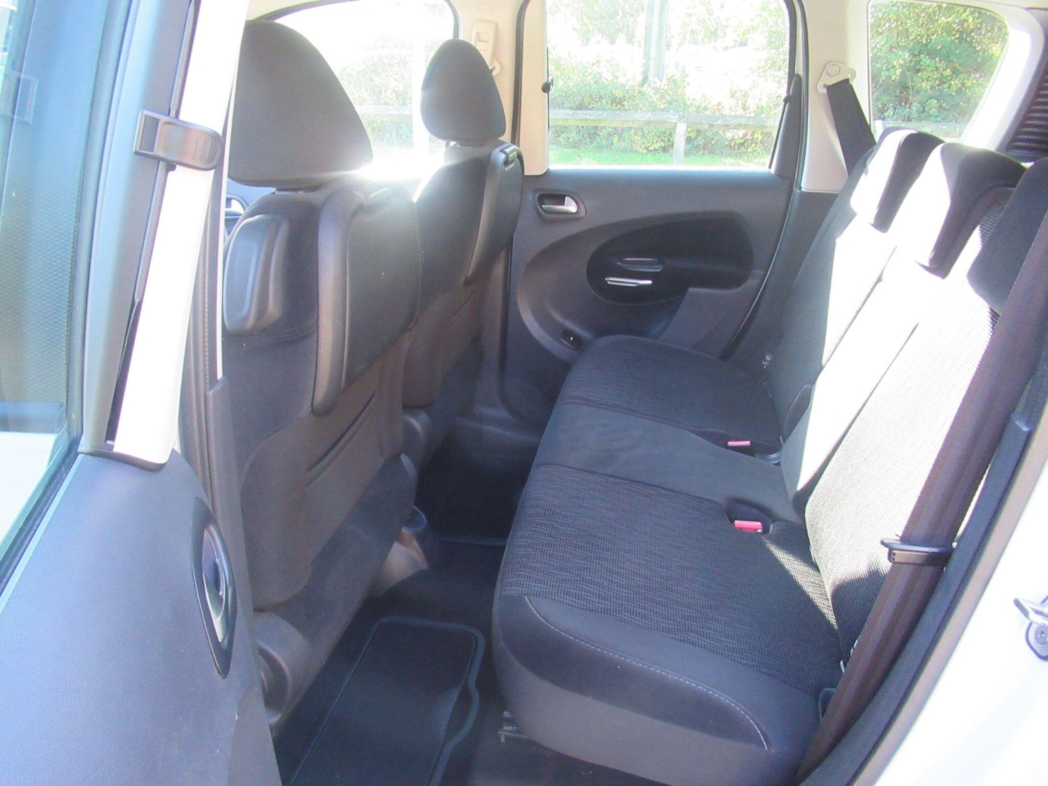 Used Citroen C3 Picasso 2013 for sale - 76990019: Photo 17