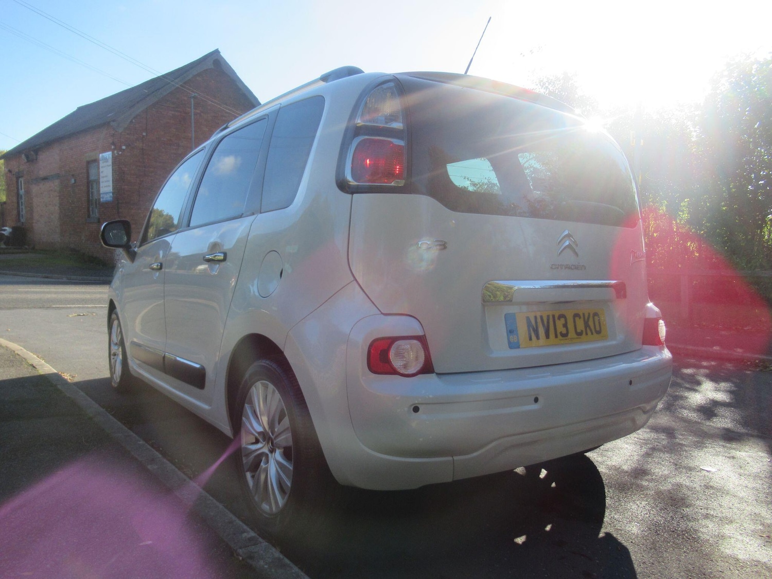 Used Citroen C3 Picasso 2013 for sale - 76990019: Photo 6