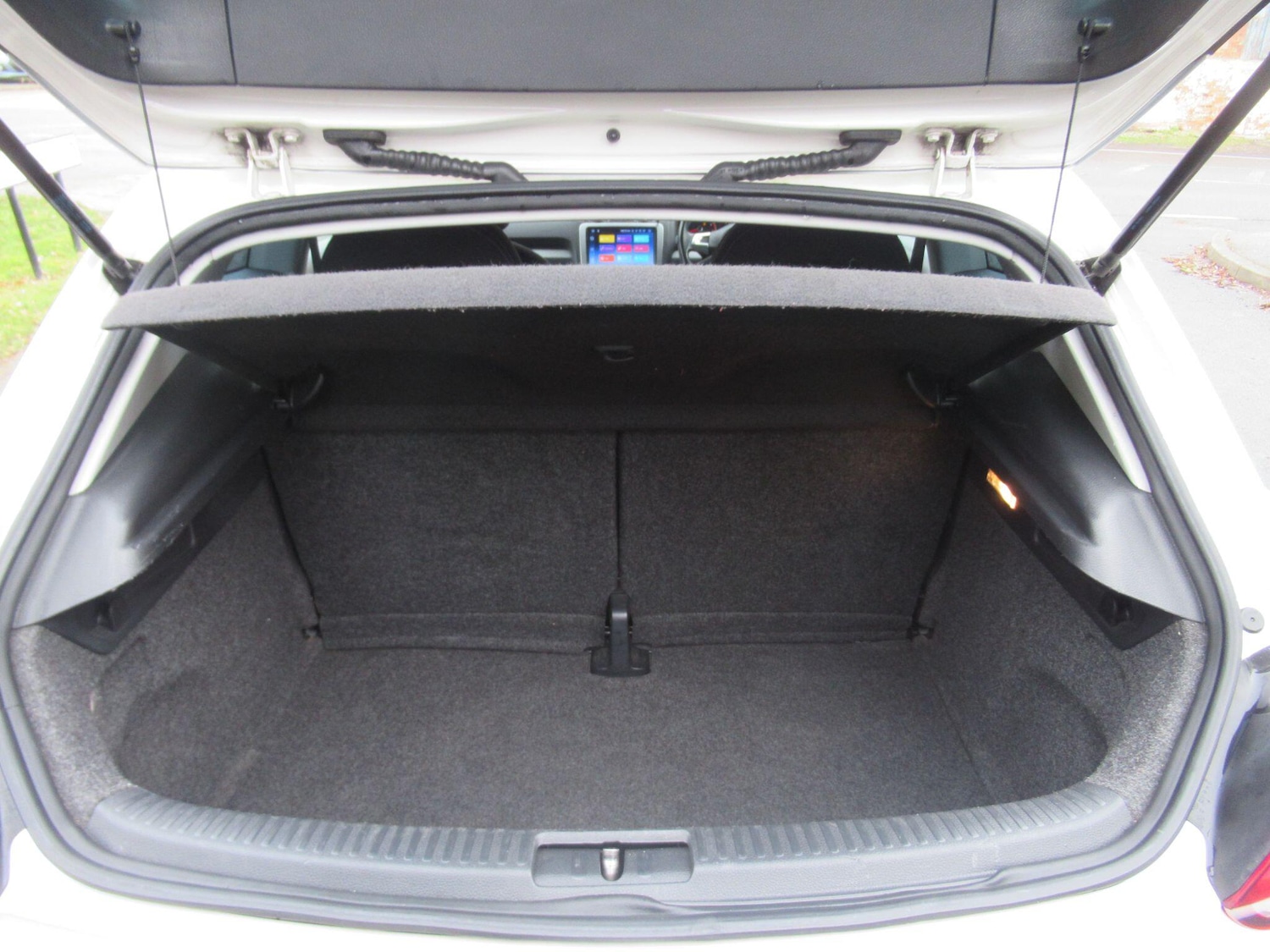 Used Volkswagen Scirocco for sale - 77214800: Photo 17