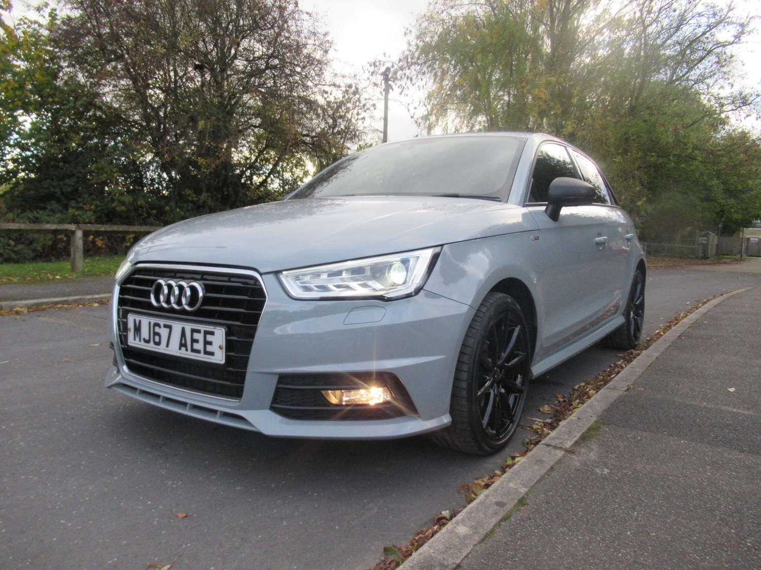 Used Audi A1 2017 for sale - 76360887: Photo 2