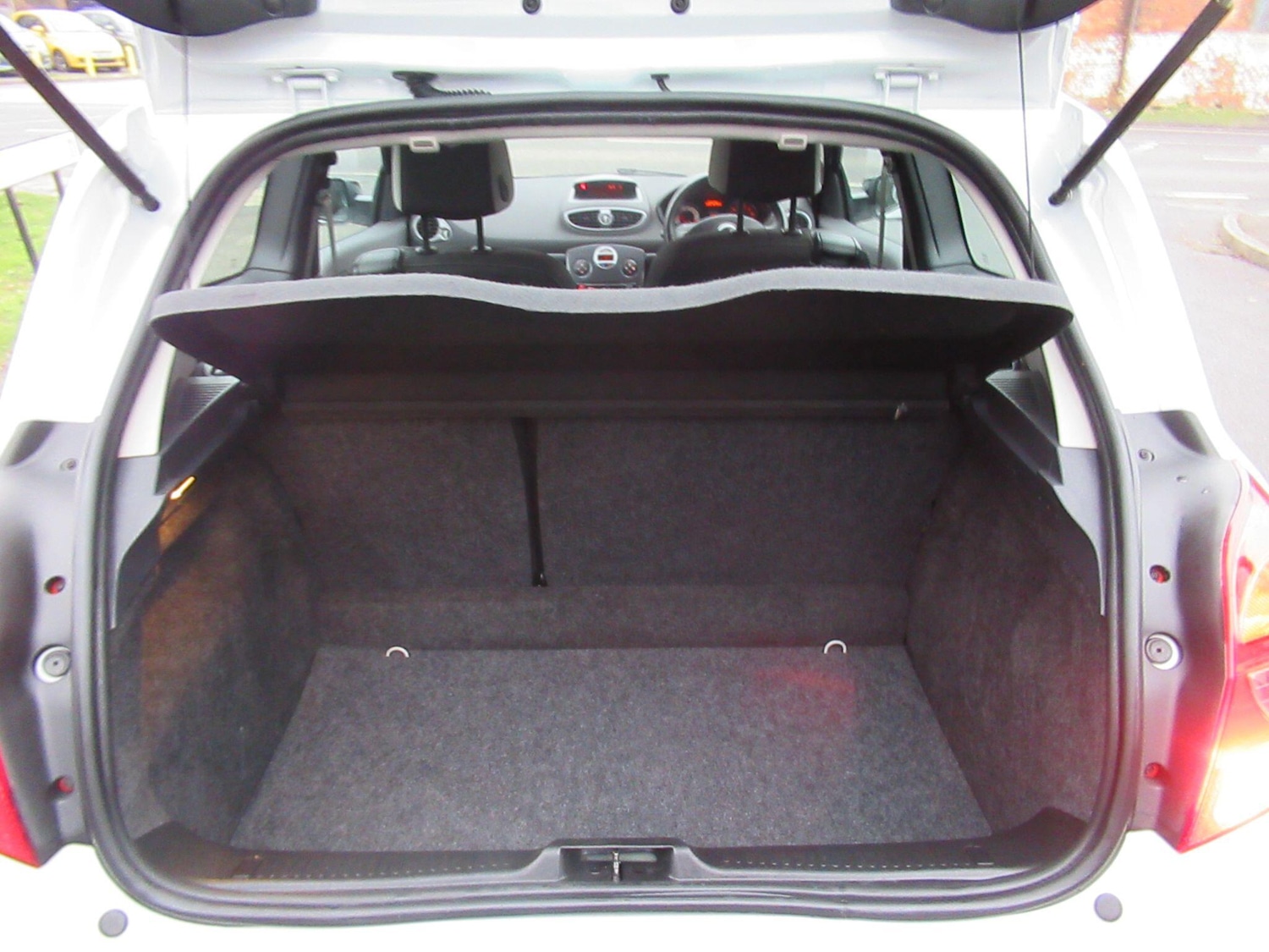 Used Renault Clio 2013 for sale - 77479460: Photo 17