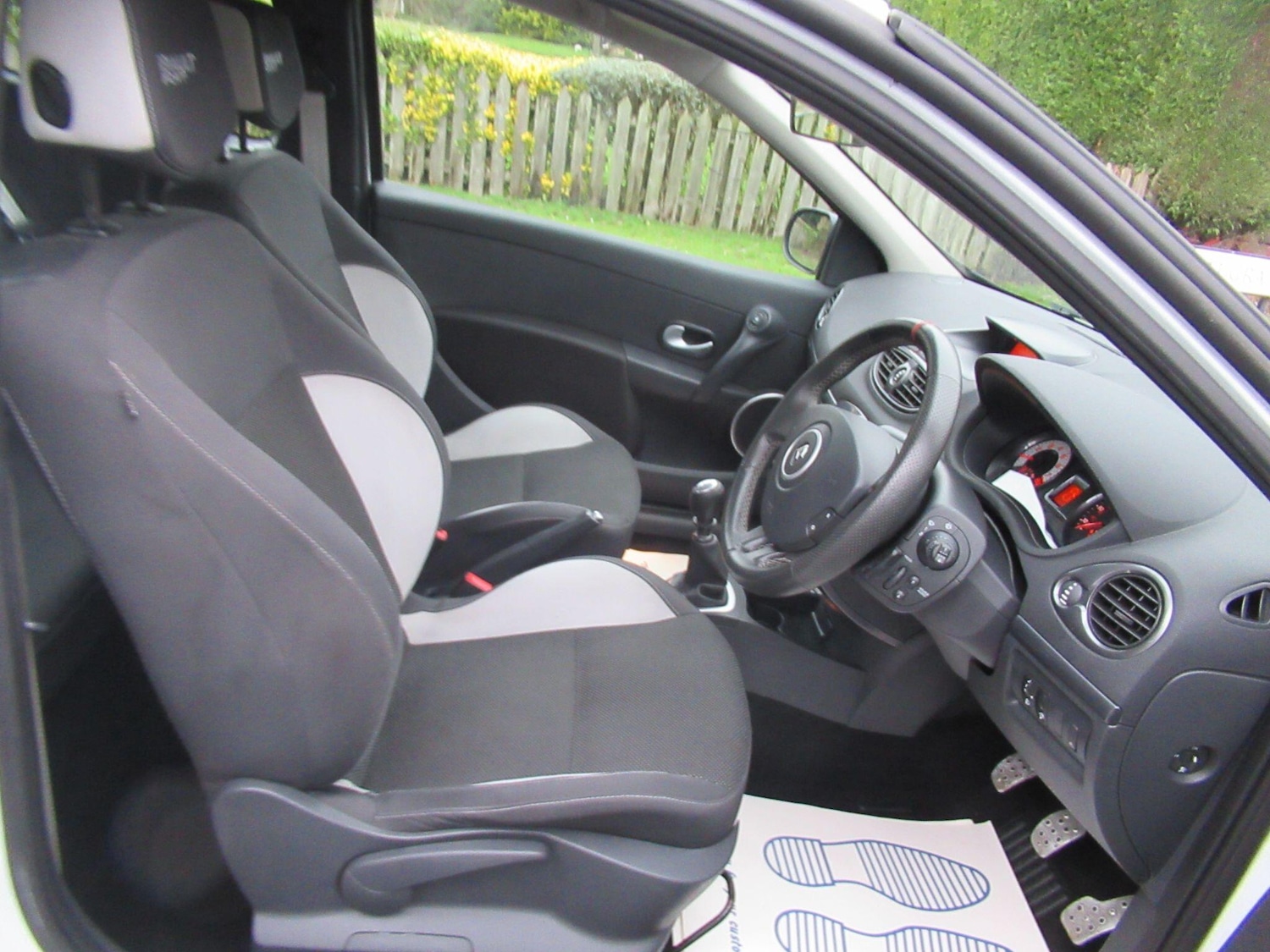 Used Renault Clio 2013 for sale - 77479460: Photo 19