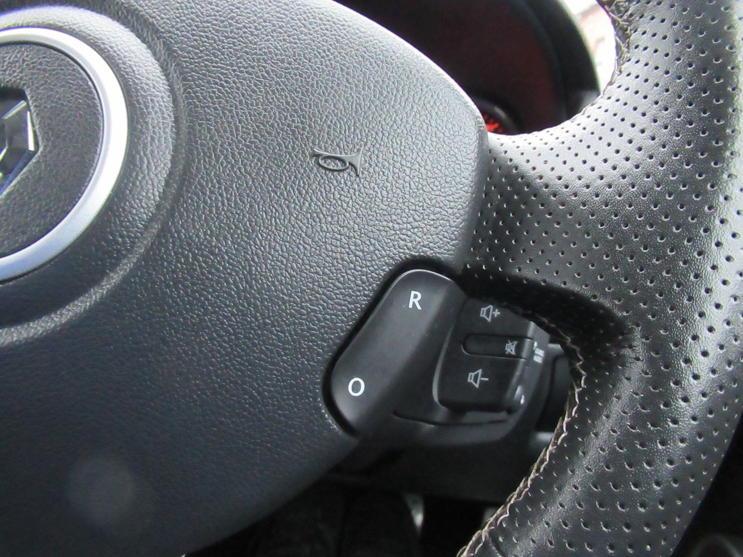 Used Renault Clio 2013 for sale - 77479460: Photo 25