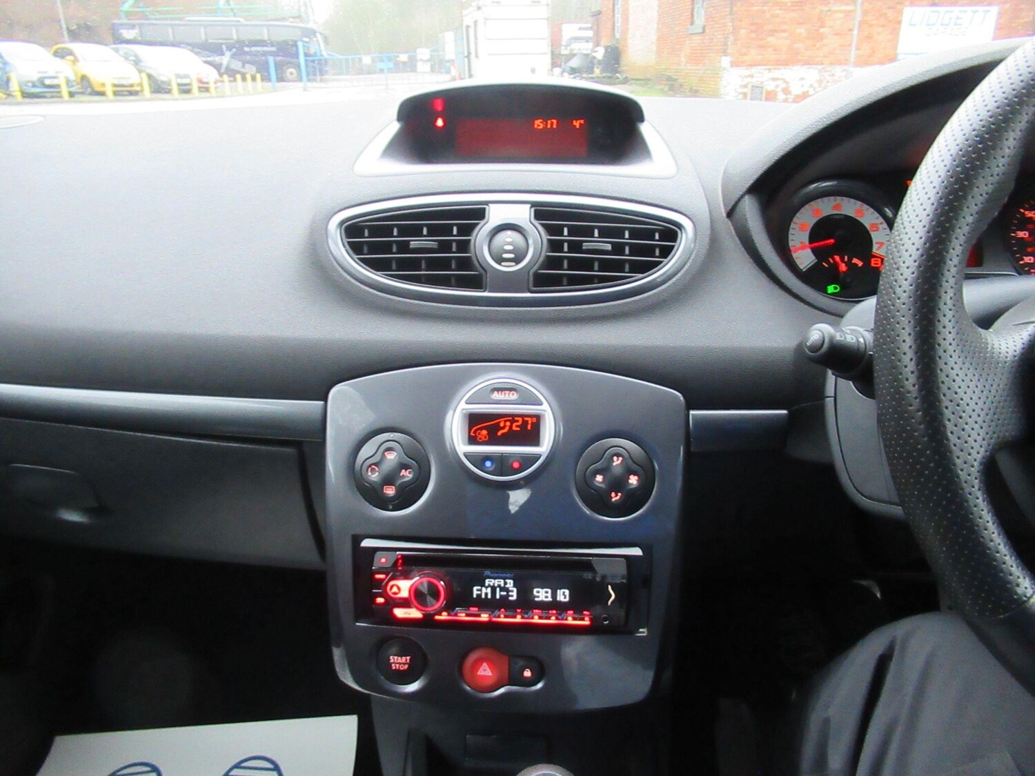 Used Renault Clio 2013 for sale - 77479460: Photo 31