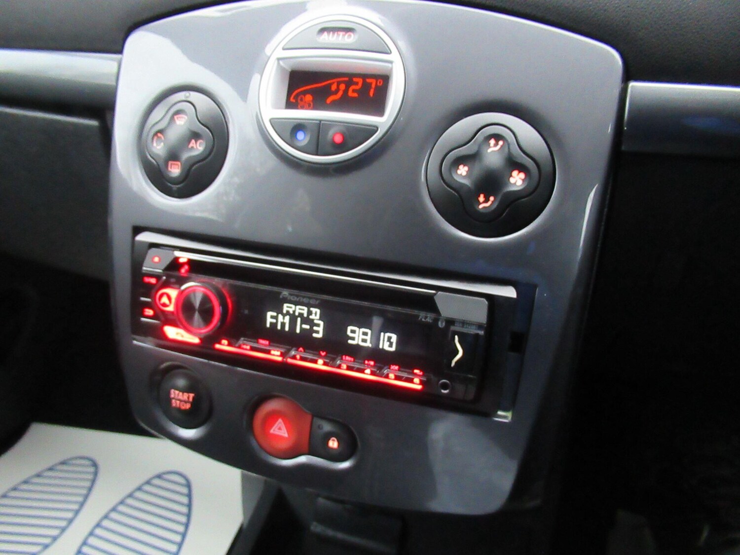 Used Renault Clio 2013 for sale - 77479460: Photo 33