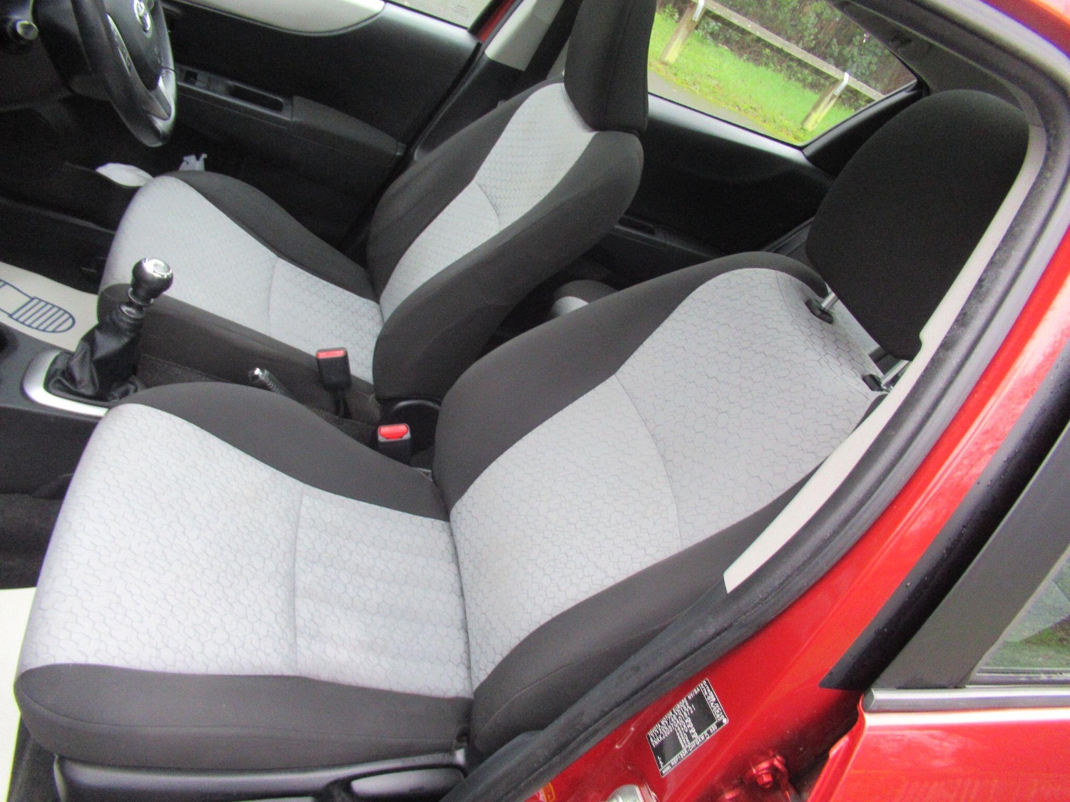 Used Toyota Yaris 2011 for sale - 77440325: Photo 17