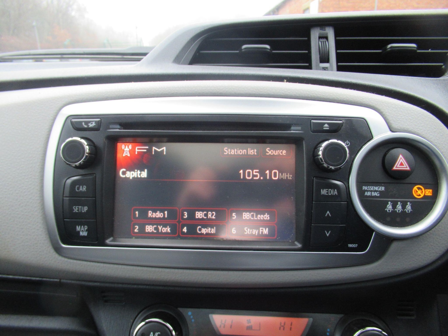 Used Toyota Yaris 2011 for sale - 77440325: Photo 33