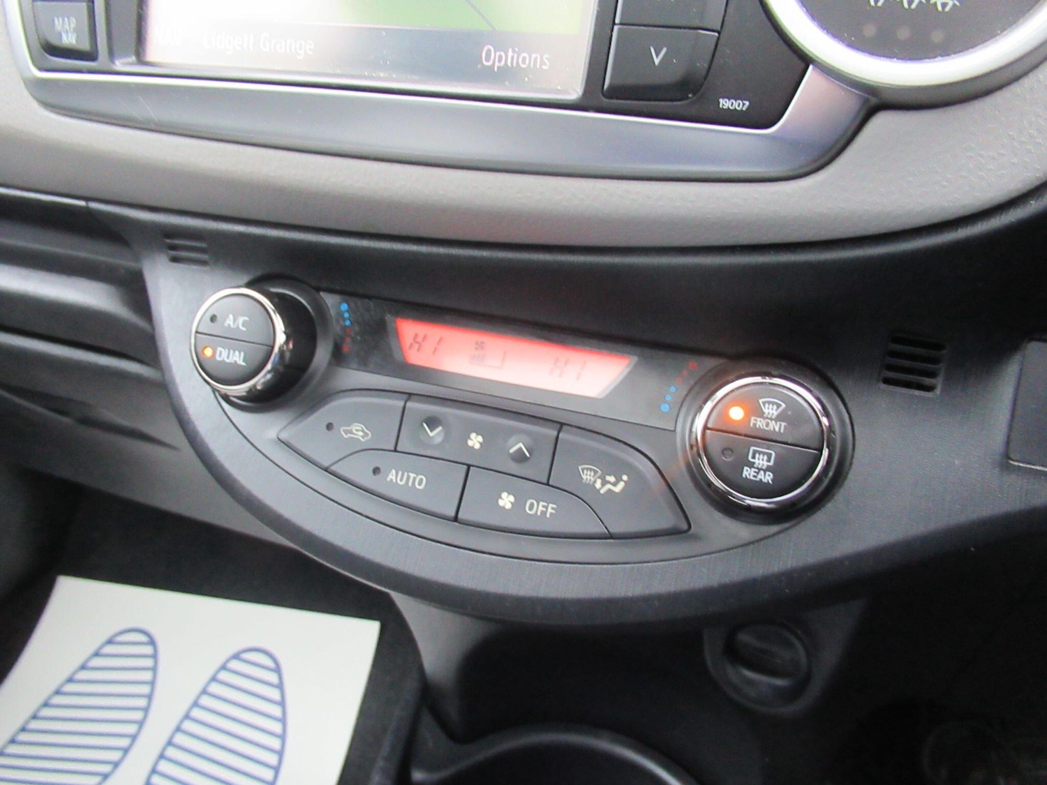 Used Toyota Yaris 2011 for sale - 77440325: Photo 36