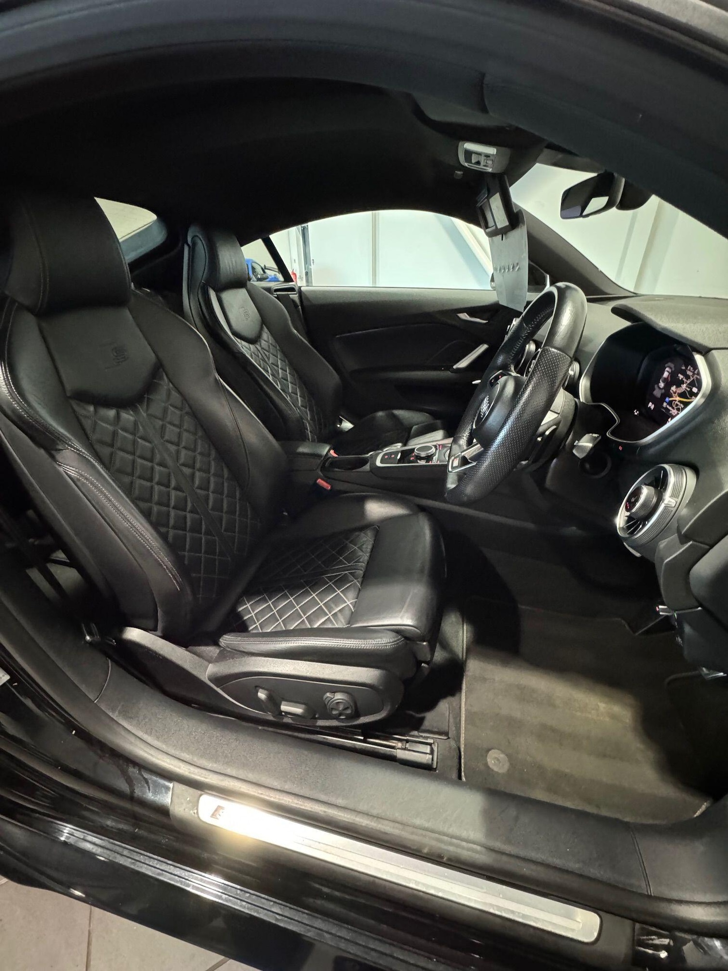 Used Audi TT 2015 for sale - 76701021: Photo 11