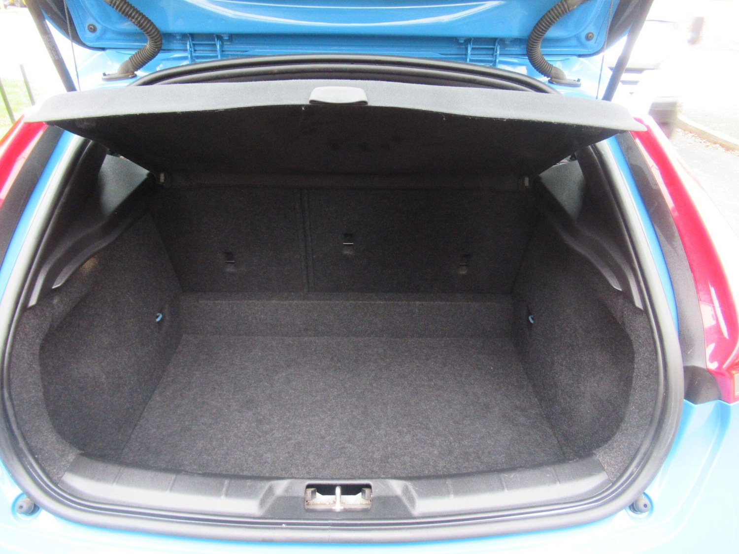 Used Volvo V40 2015 for sale - 76995628: Photo 17