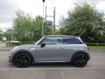 Used MINI Hatch 2018 for sale - 78601357: Photo