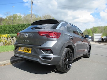 Used Volkswagen T-Roc 2019 for sale - 78375911: Photo