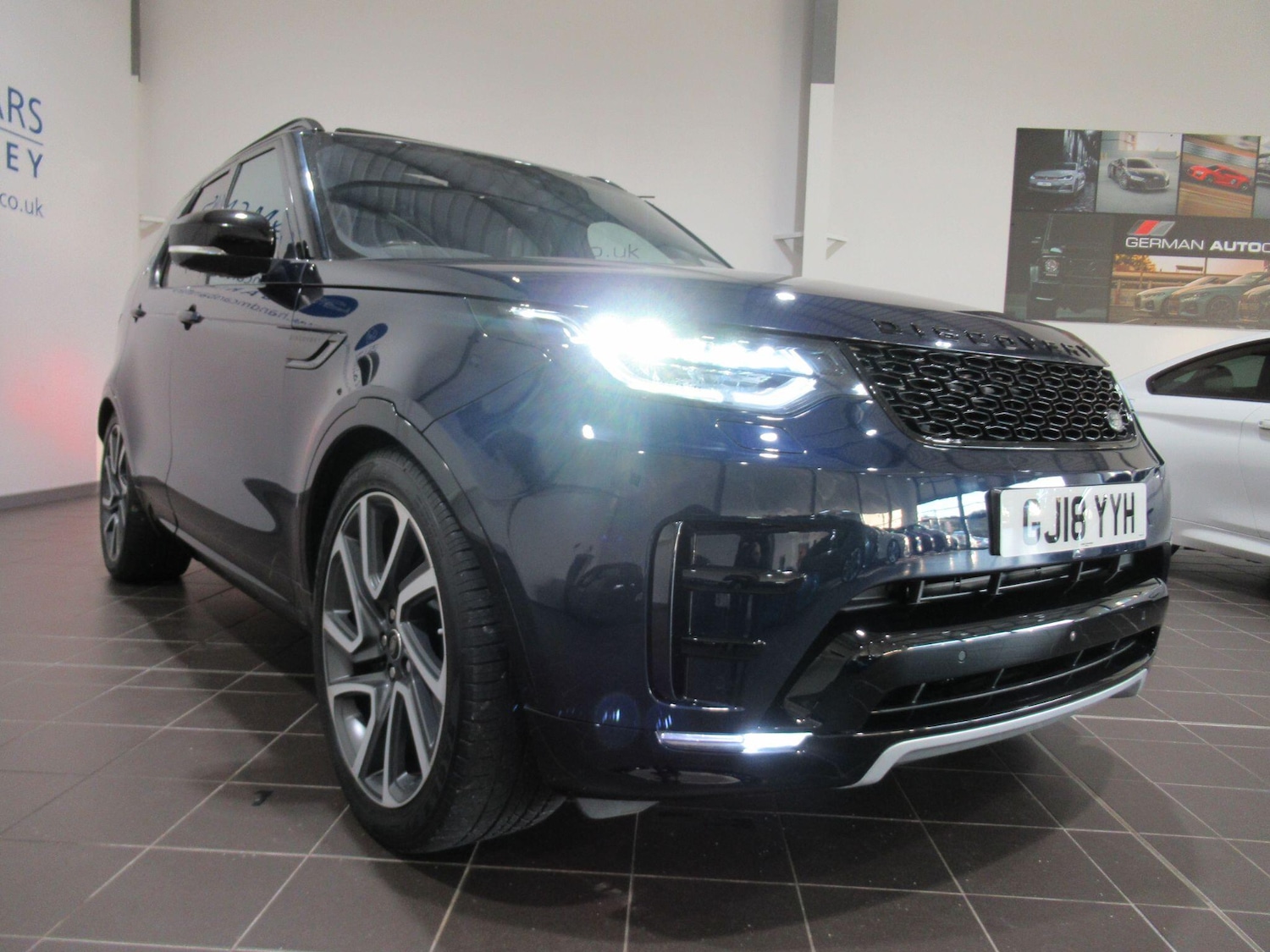 Used Land Rover Discovery 2018 for sale - 76646244: Photo 1