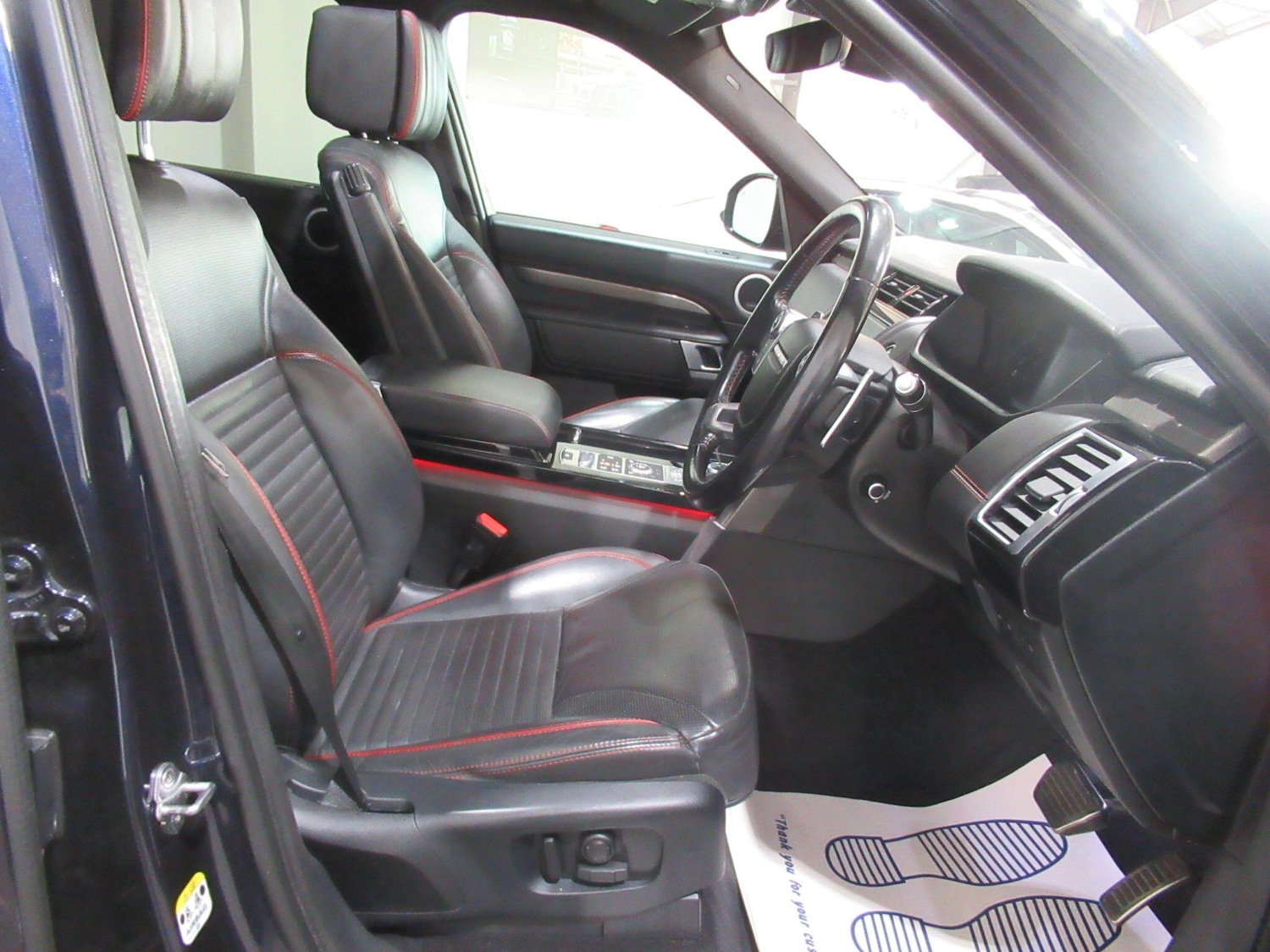 Used Land Rover Discovery 2018 for sale - 76646244: Photo 15