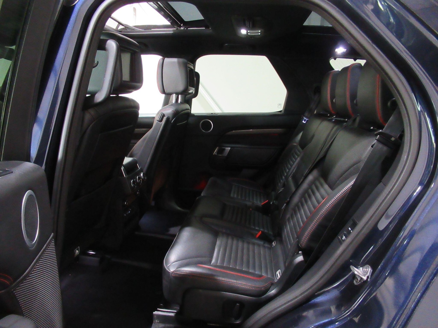 Used Land Rover Discovery 2018 for sale - 76646244: Photo 17