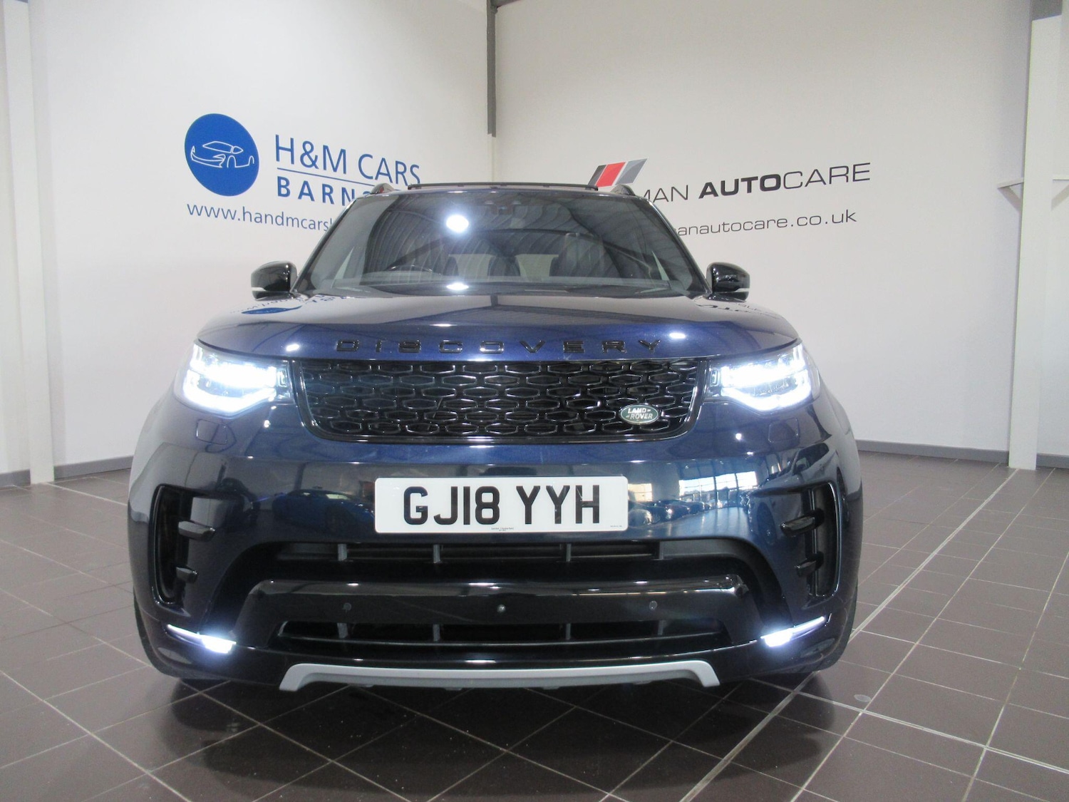 Used Land Rover Discovery 2018 for sale - 76646244: Photo 2