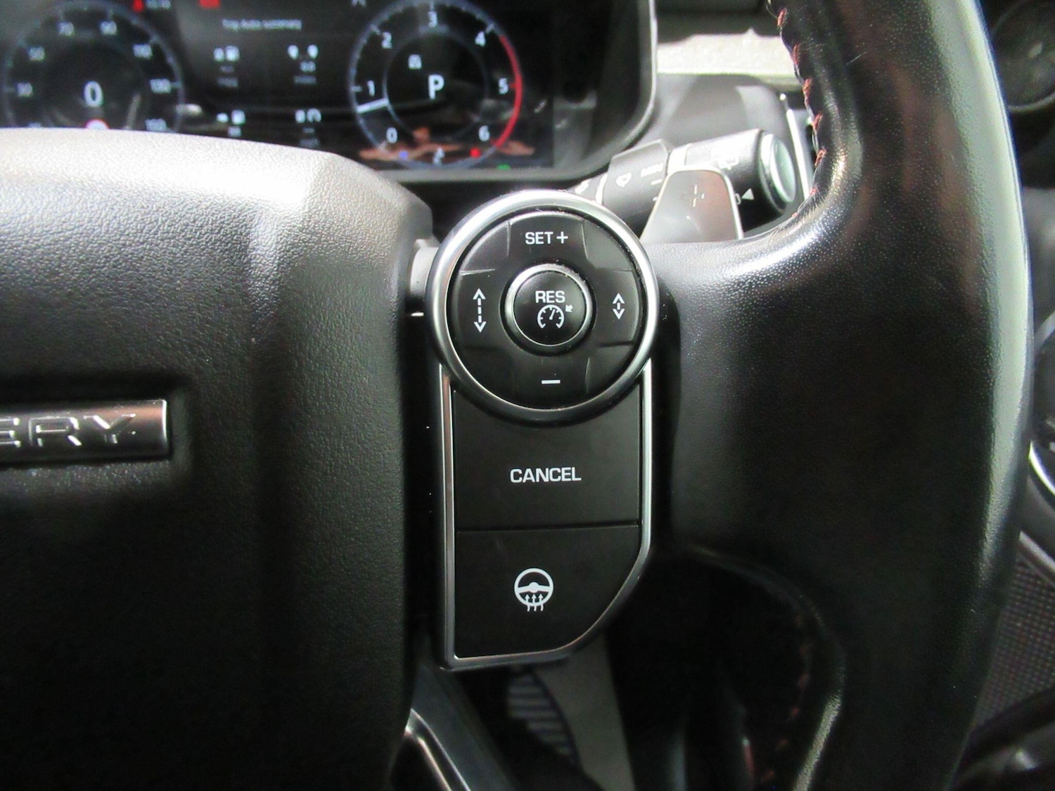 Used Land Rover Discovery 2018 for sale - 76646244: Photo 27