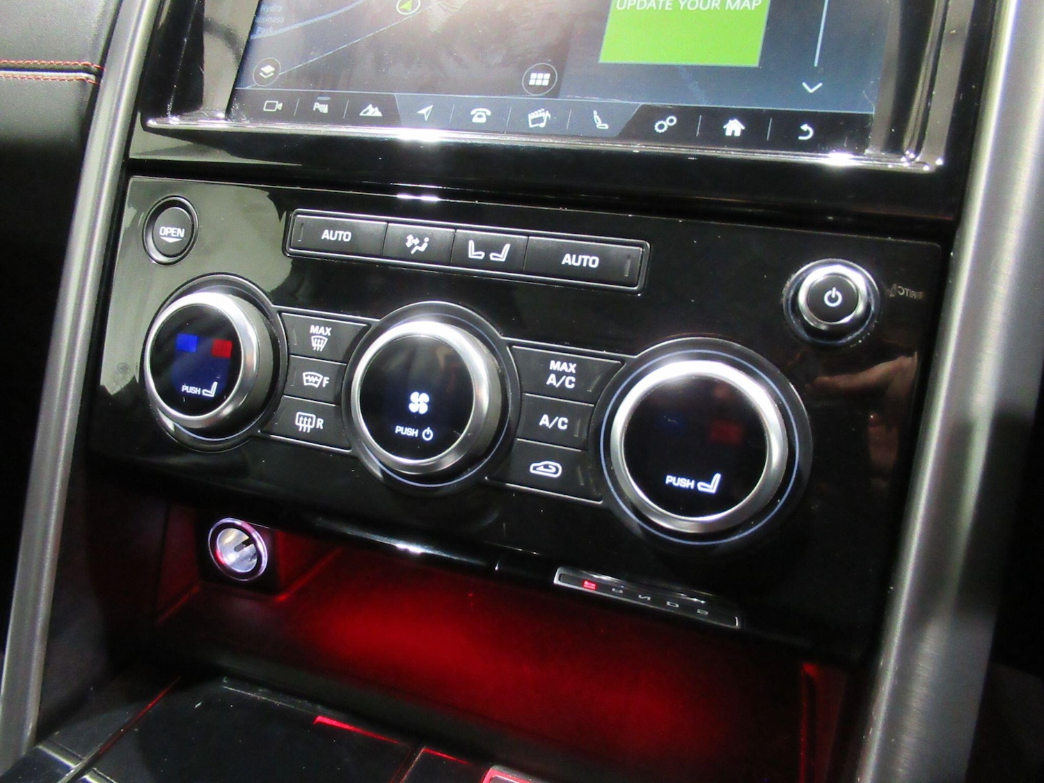 Used Land Rover Discovery 2018 for sale - 76646244: Photo 36