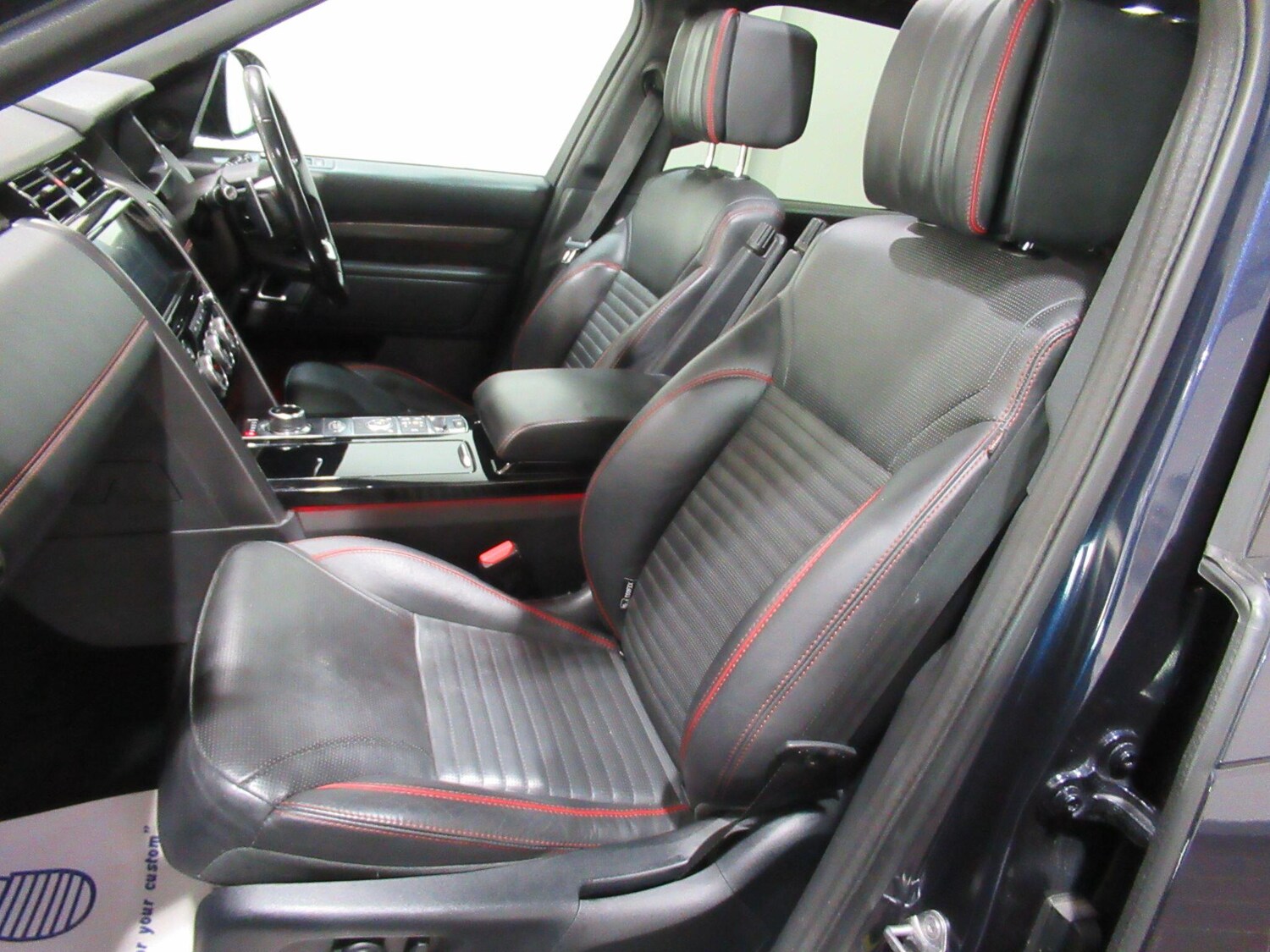 Used Land Rover Discovery 2018 for sale - 76646244: Photo 44