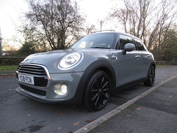 Used MINI Hatch 2018 for sale - 76632706: Photo