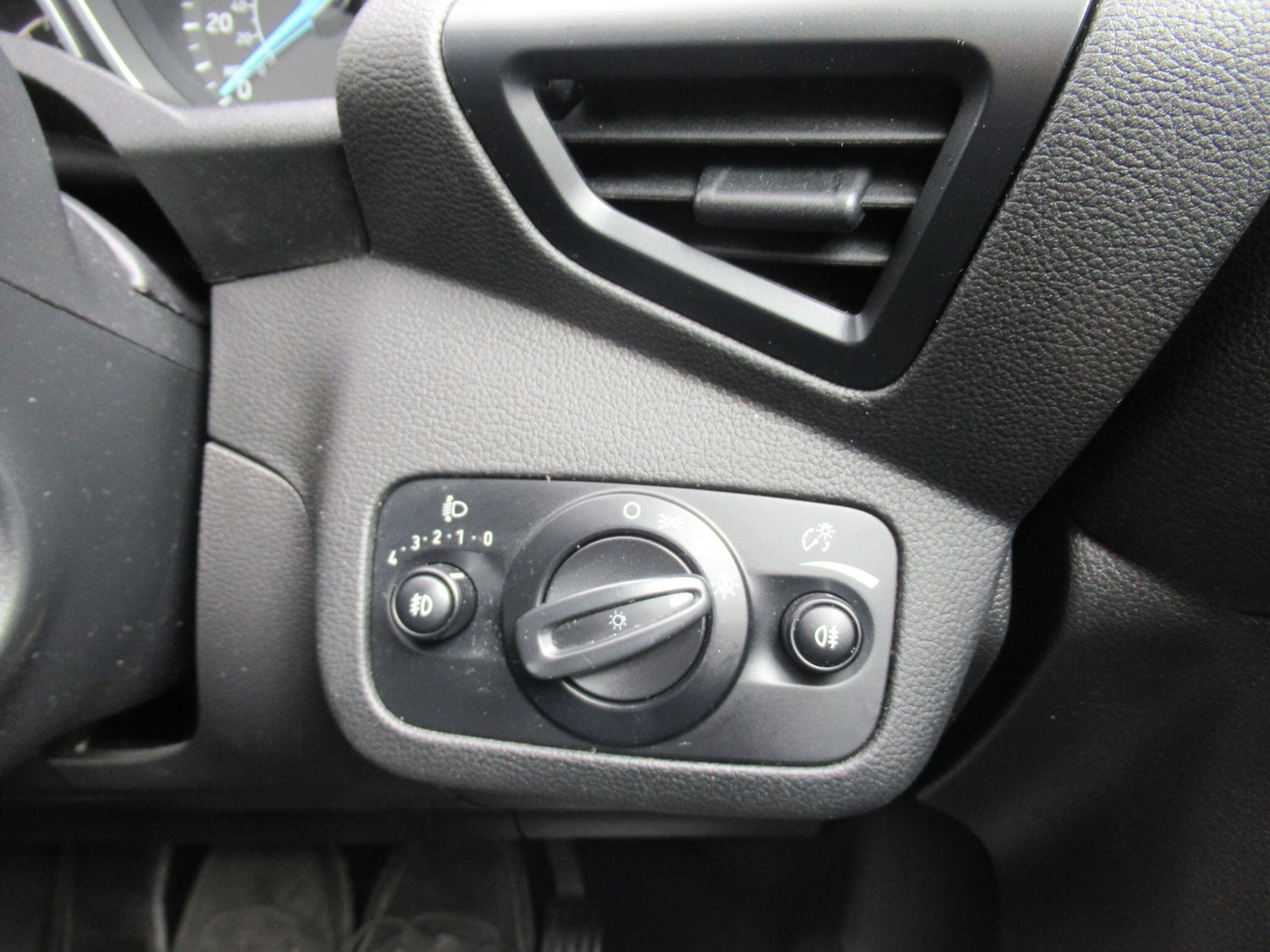 Used Ford Grand C-Max 2018 for sale - 77993539: Photo 24