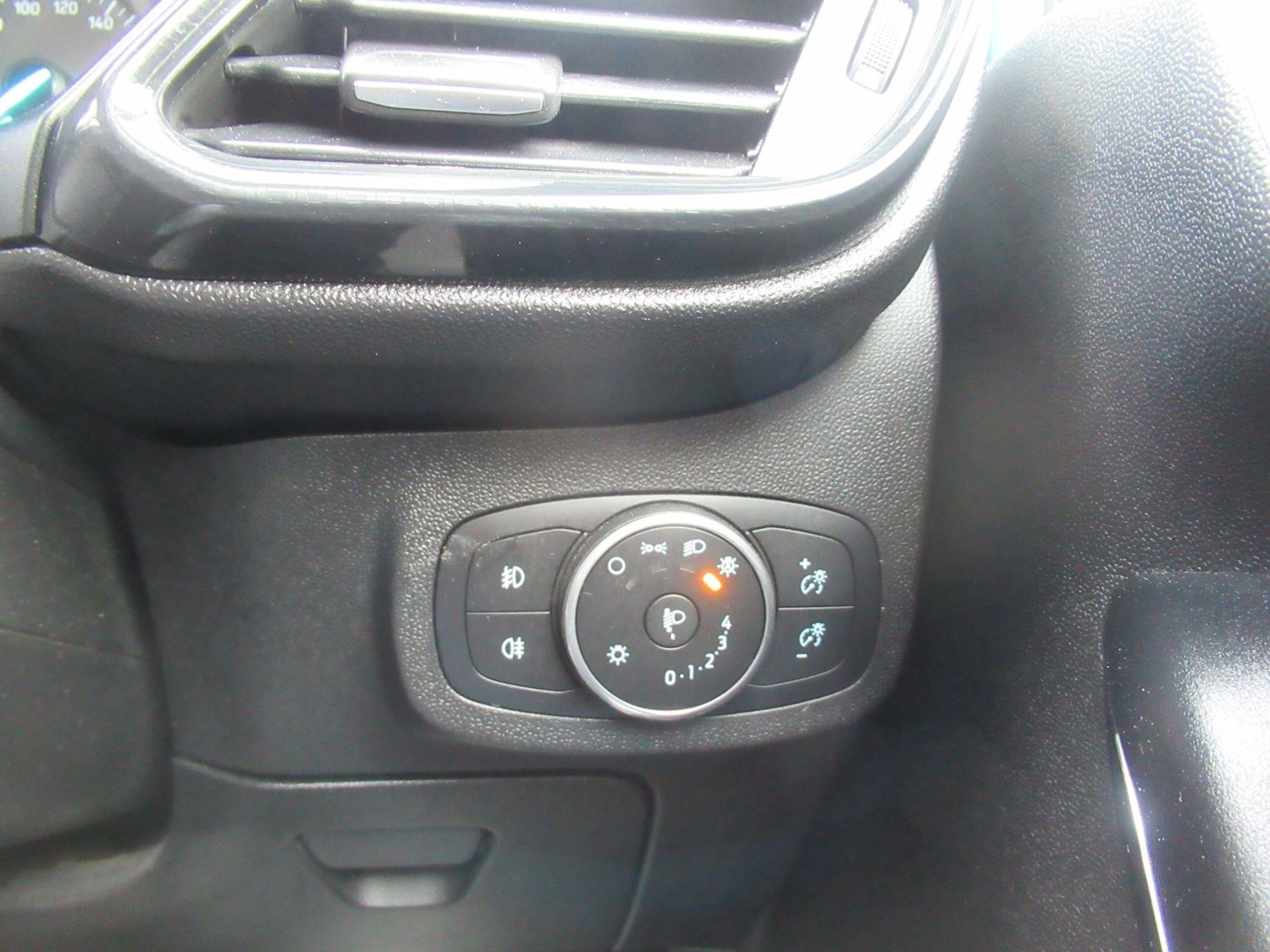 Used Ford Fiesta 2018 for sale - 76336740: Photo 26