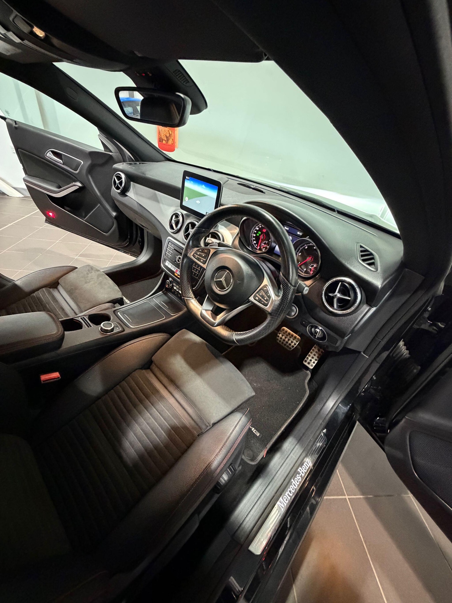 Used Mercedes-Benz CLA for sale - 77671982: Photo 32