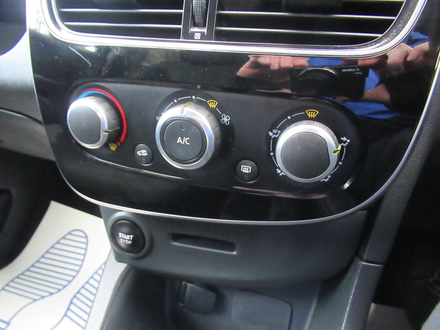 Used Renault Clio for sale - 77958067: Photo 27