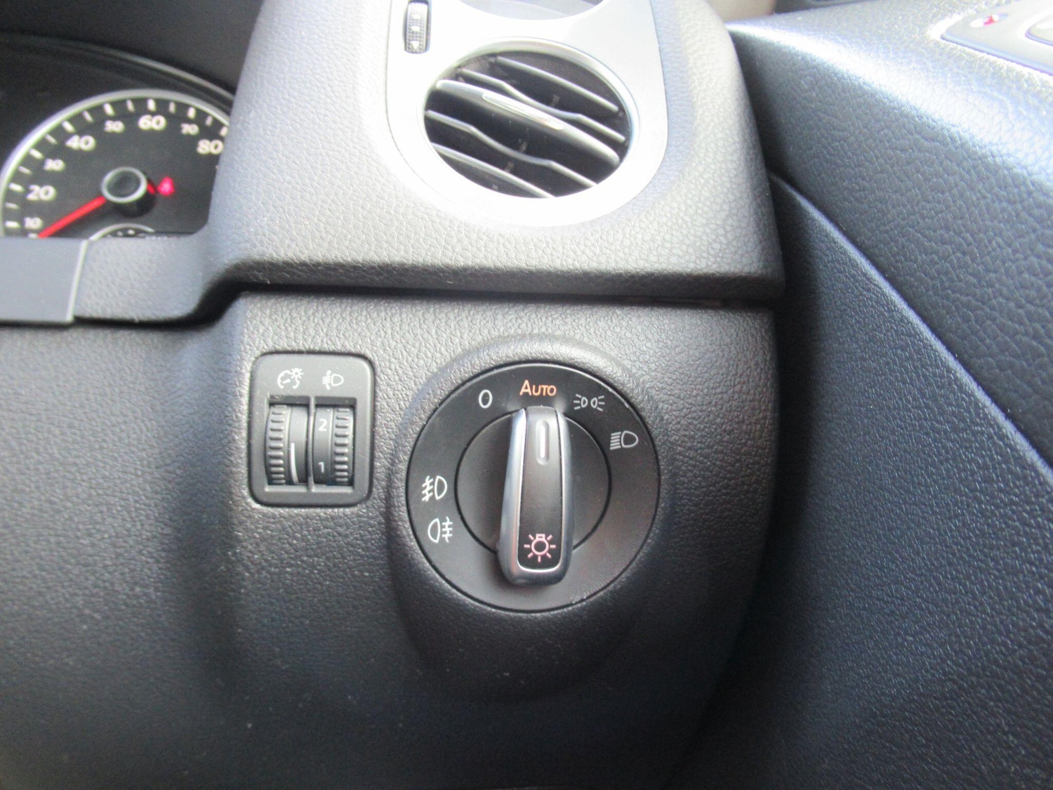 Used Volkswagen Tiguan for sale - 77753193: Photo 28