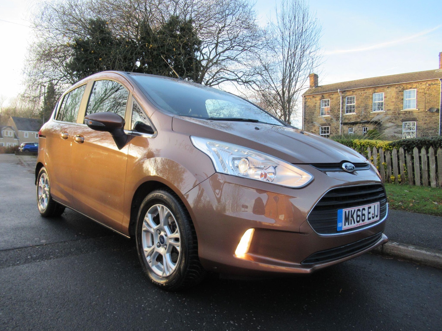 Used Ford B-MAX 2016 for sale - 76964671: Photo 2