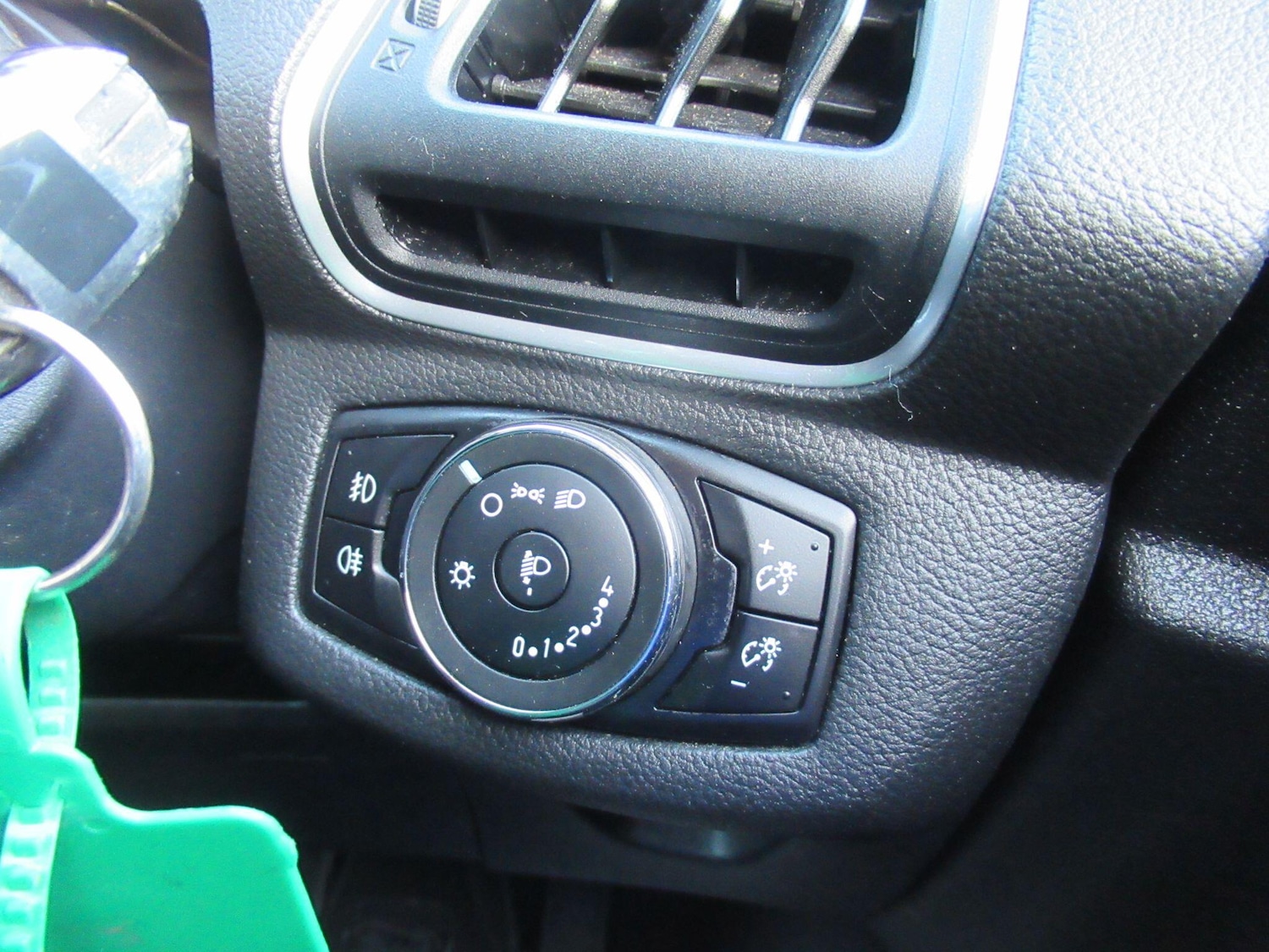 Used Ford B-MAX 2016 for sale - 76964671: Photo 25