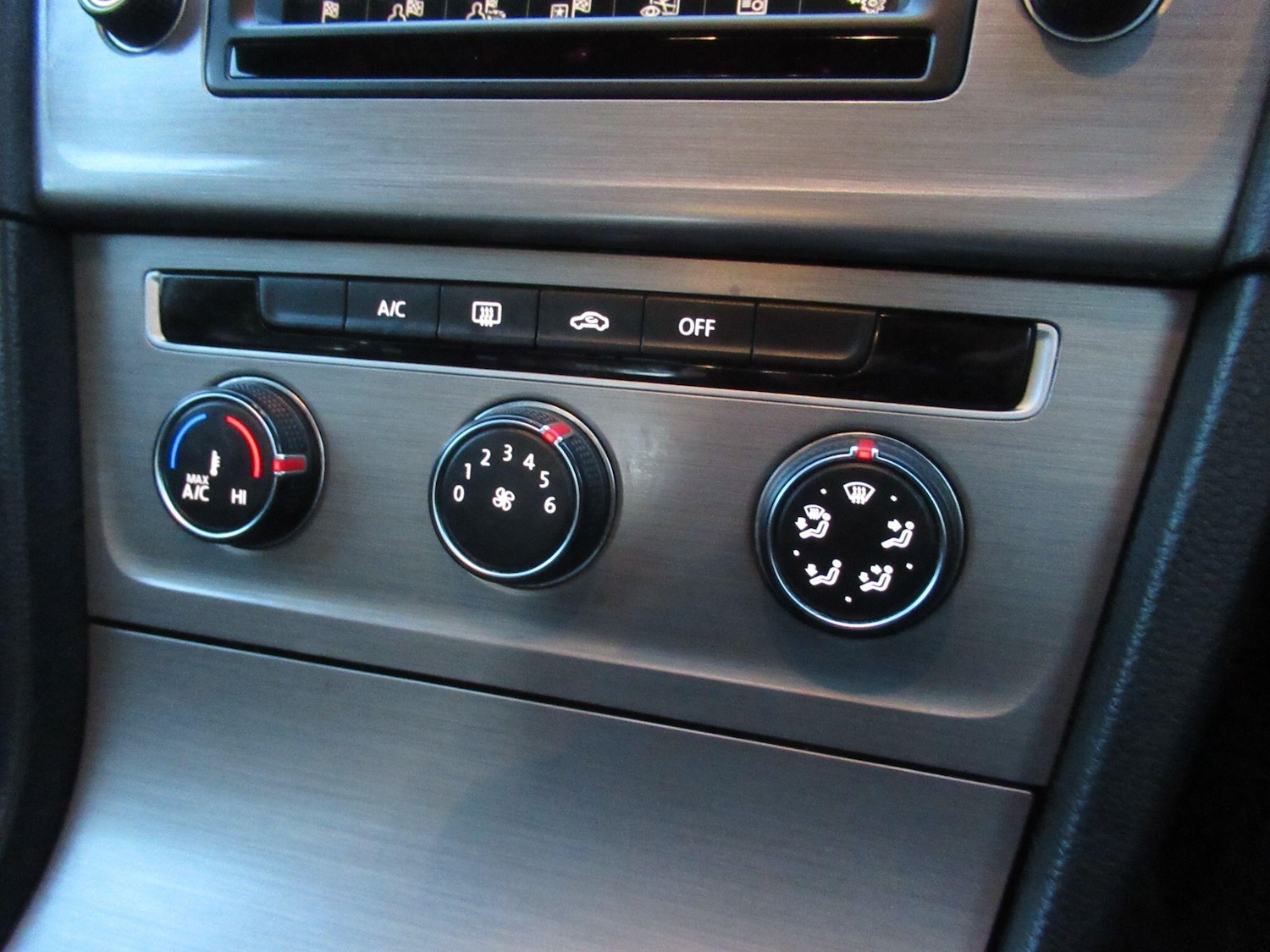 Used Volkswagen Golf 2015 for sale - 76912718: Photo 32