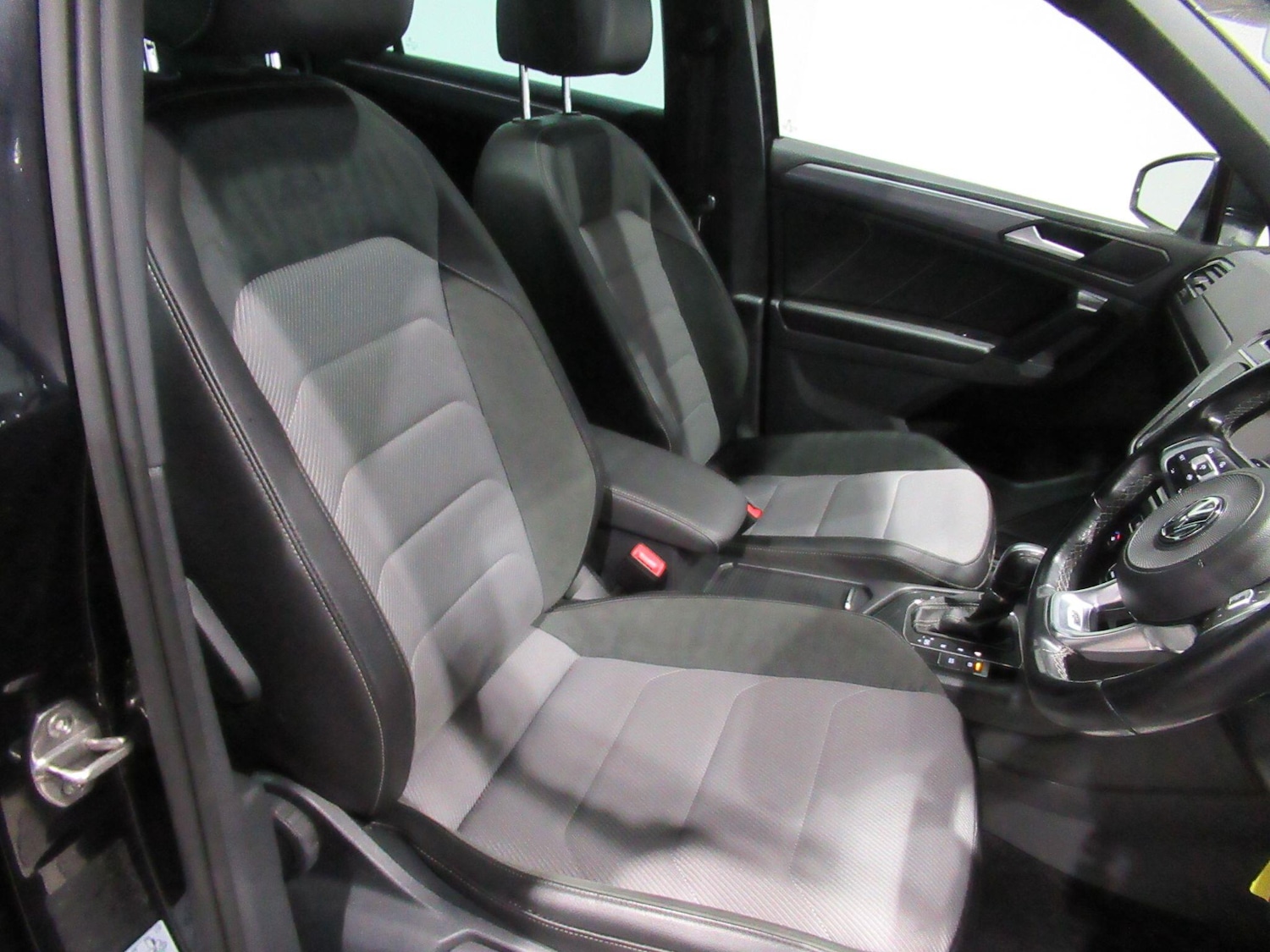 Used Volkswagen Tiguan for sale - 77683916: Photo 23