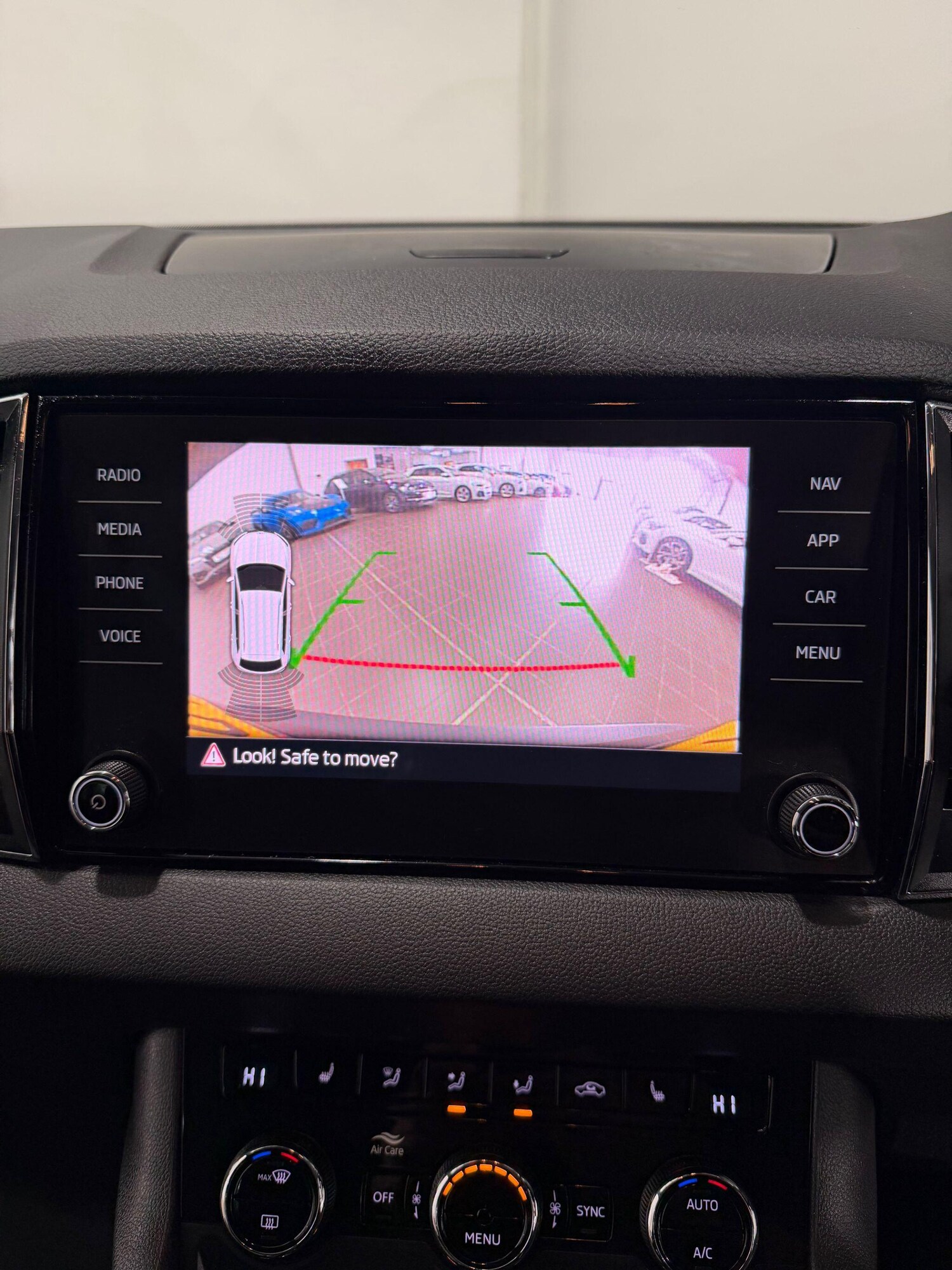 Used Skoda Karoq 2020 for sale - 78057727: Photo 28