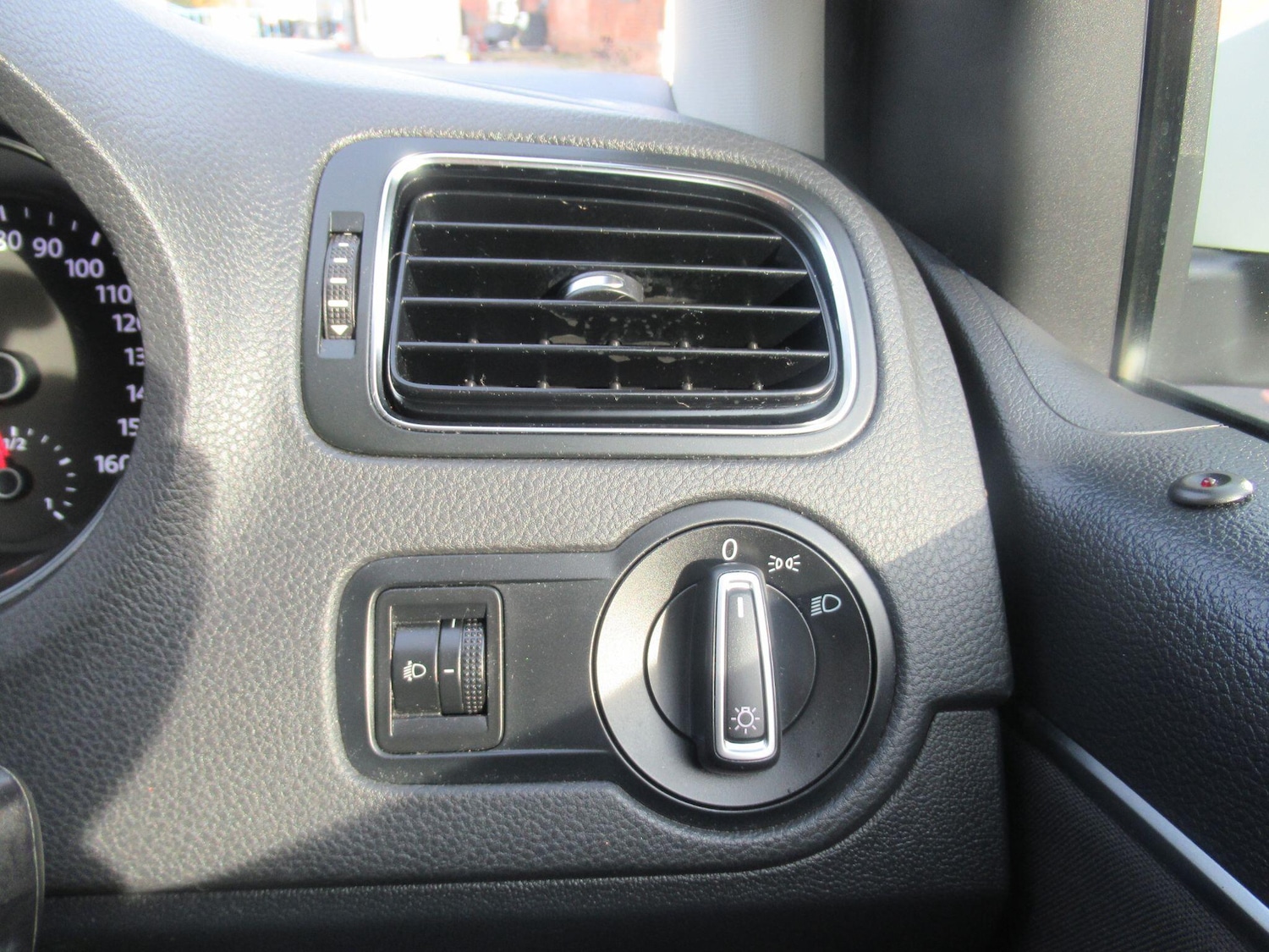 Used Volkswagen Polo for sale - 76398482: Photo 28